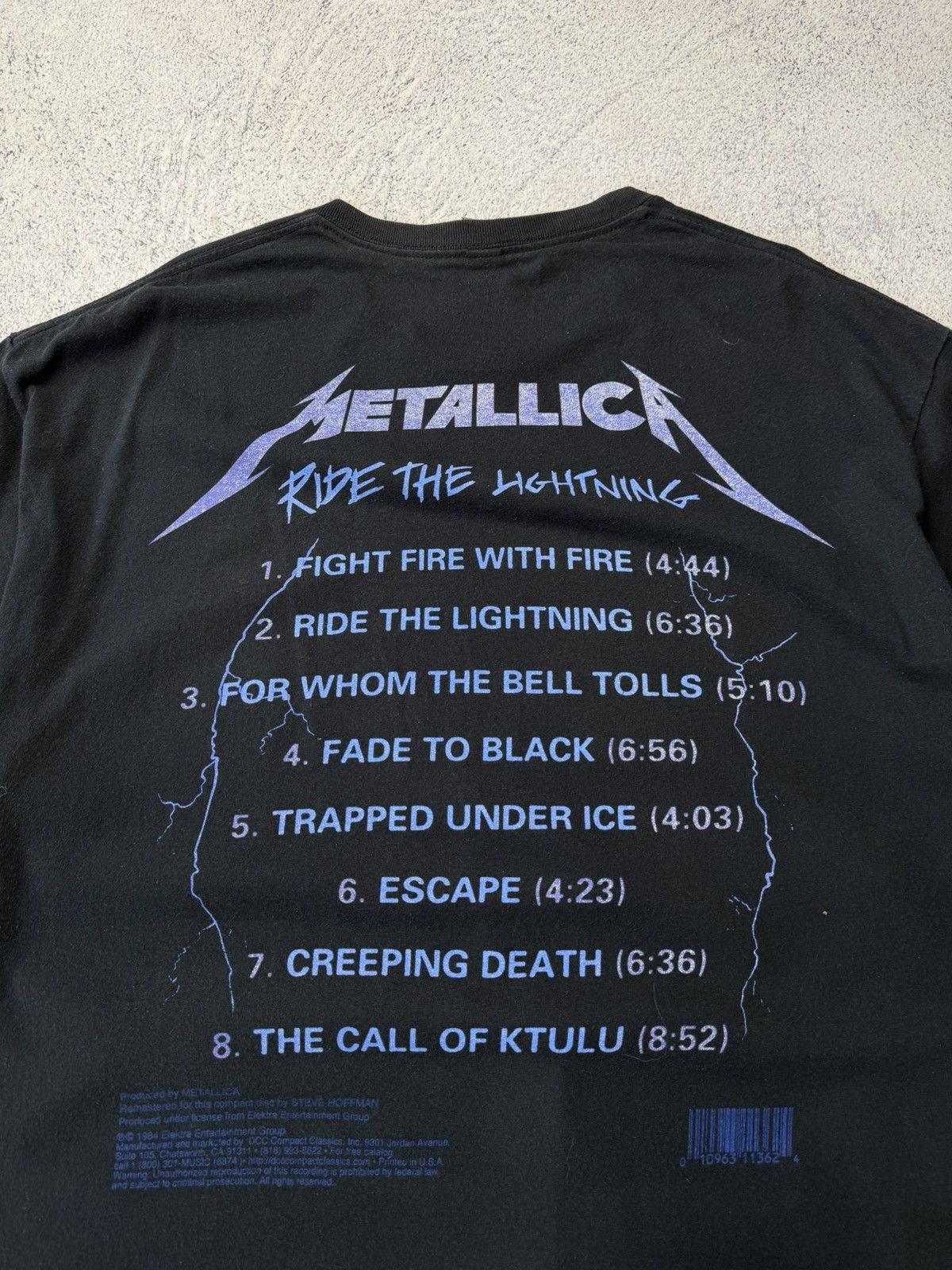 Band Tees × Vintage Vintage Metallica 2017 Ride The Lightning Sun Faded T-Shirt Size US XL / EU 56 / 4 - 22 Thumbnail