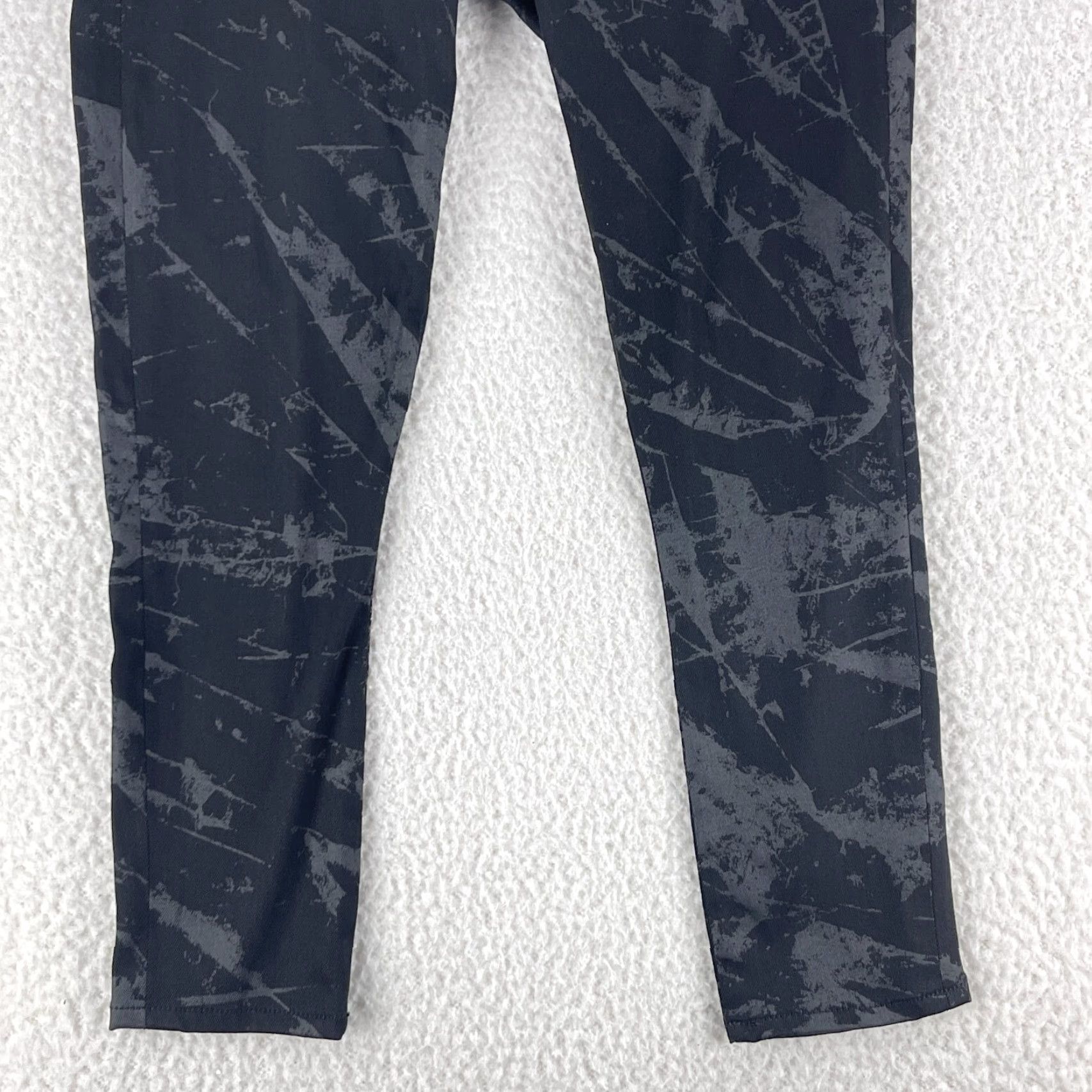 Helmut Lang VINTAGE Helmut Lang Black Splatter Pull On Pants Womens Low-Rise Skinny Leg Size 28 Threading: 28" waist, 24" inseam, 10" leg opening Size 28" / US 6 / IT 42 - 3 Thumbnail