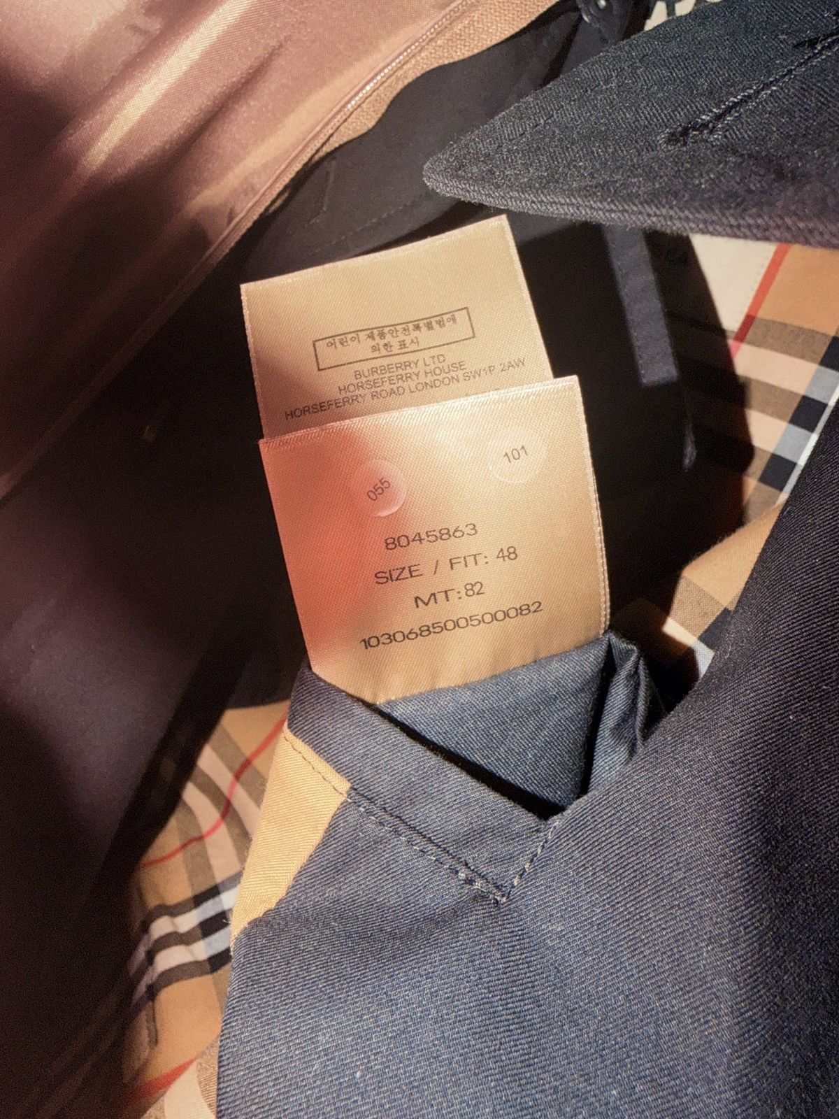 Burberry Burberry Men’s Chelsea trench Coat mid-lenght Black Size 48. Size US M / EU 48-50 / 2 - 9 Thumbnail