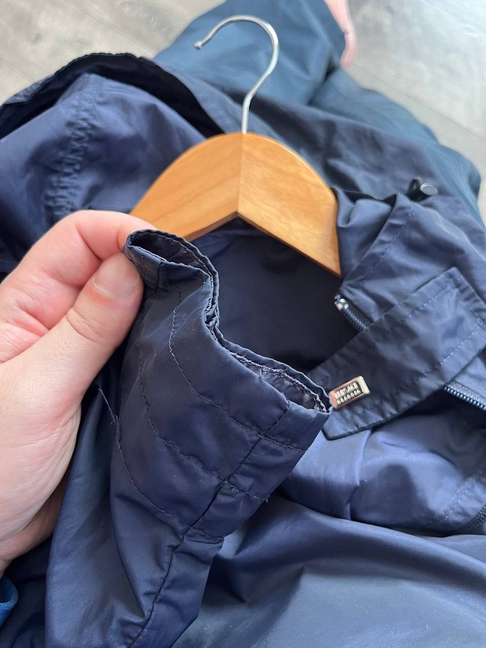 Versace Versace Navy Blue Hooded Windbreaker Jacket Zip Pockets Men Size US S / EU 44-46 / 1 - 15 Thumbnail