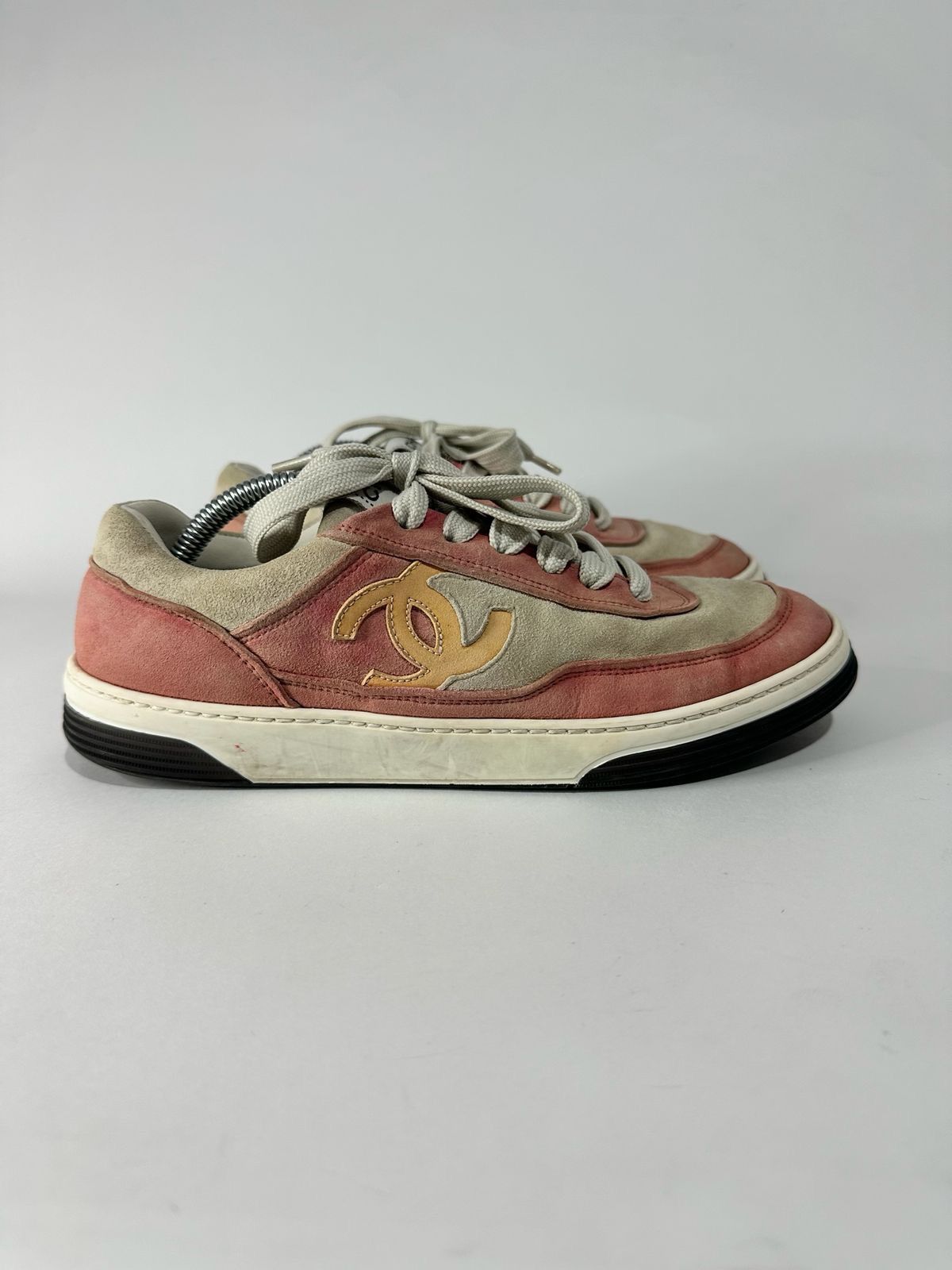 Chanel CHANEL pink and white suede sneakers EU38.5 Size US 8.5 / IT 38.5 - 1 Thumbnail