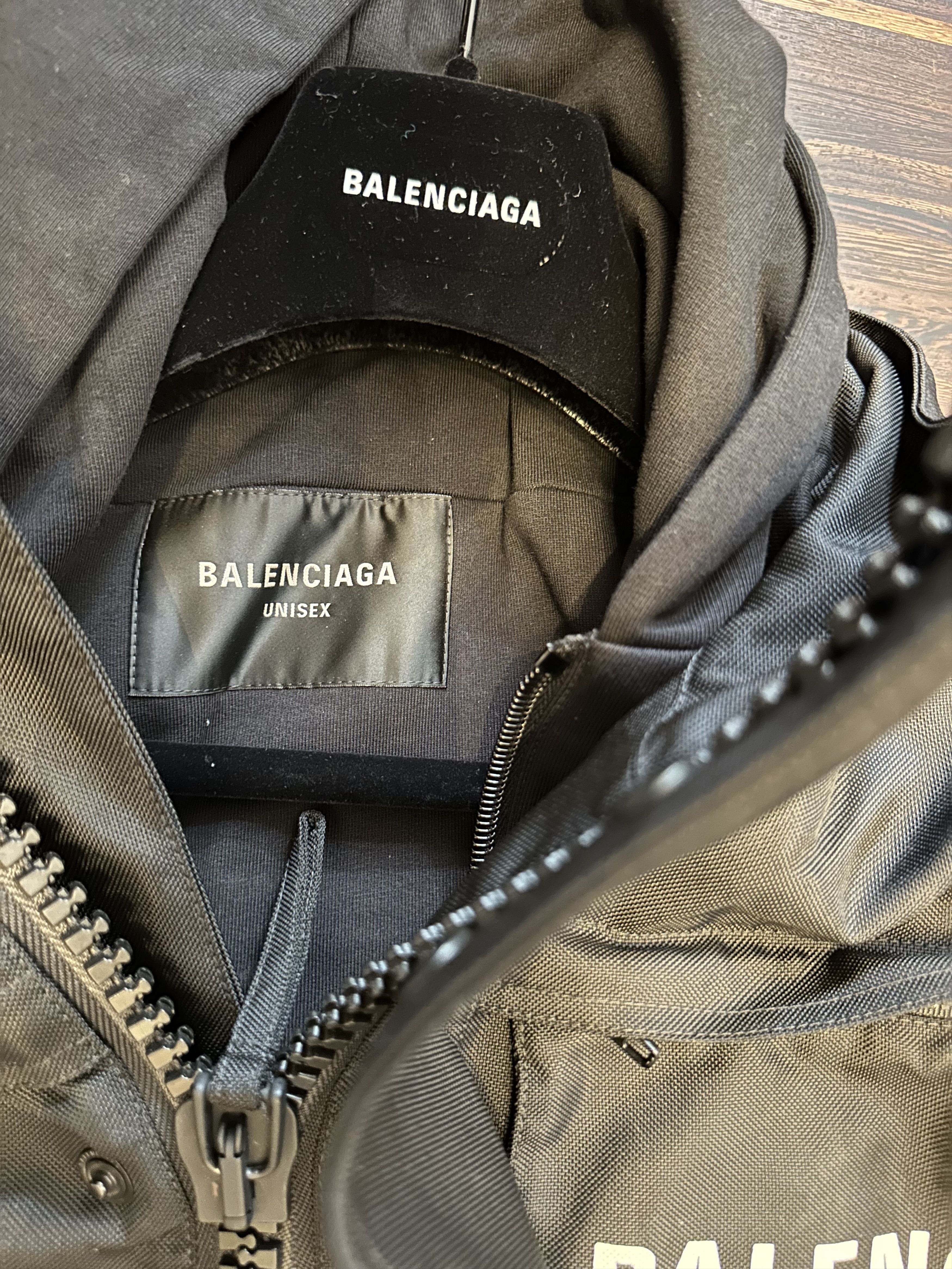 Balenciaga Balenciaga Paris All In Parka in Black Size 3 BNWT Size US L / EU 52-54 / 3 - 6 Thumbnail