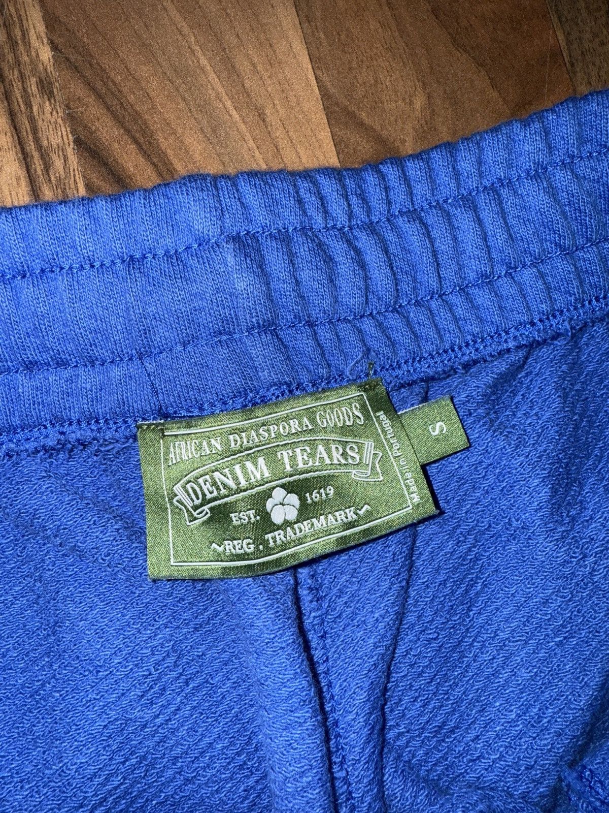 DENIM TEARS Denim Tears Blue Cotton Wreath Sweatpants Size US 32 / EU 48 - 6 Thumbnail
