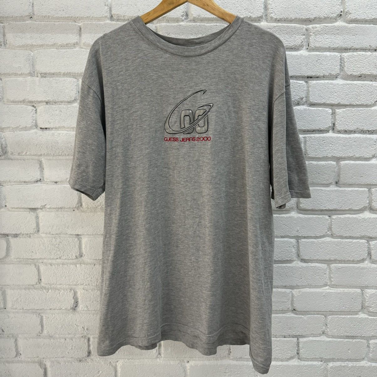 Guess × Vintage Y2K Guess Tee Size US L / EU 52-54 / 3 - 1 Thumbnail