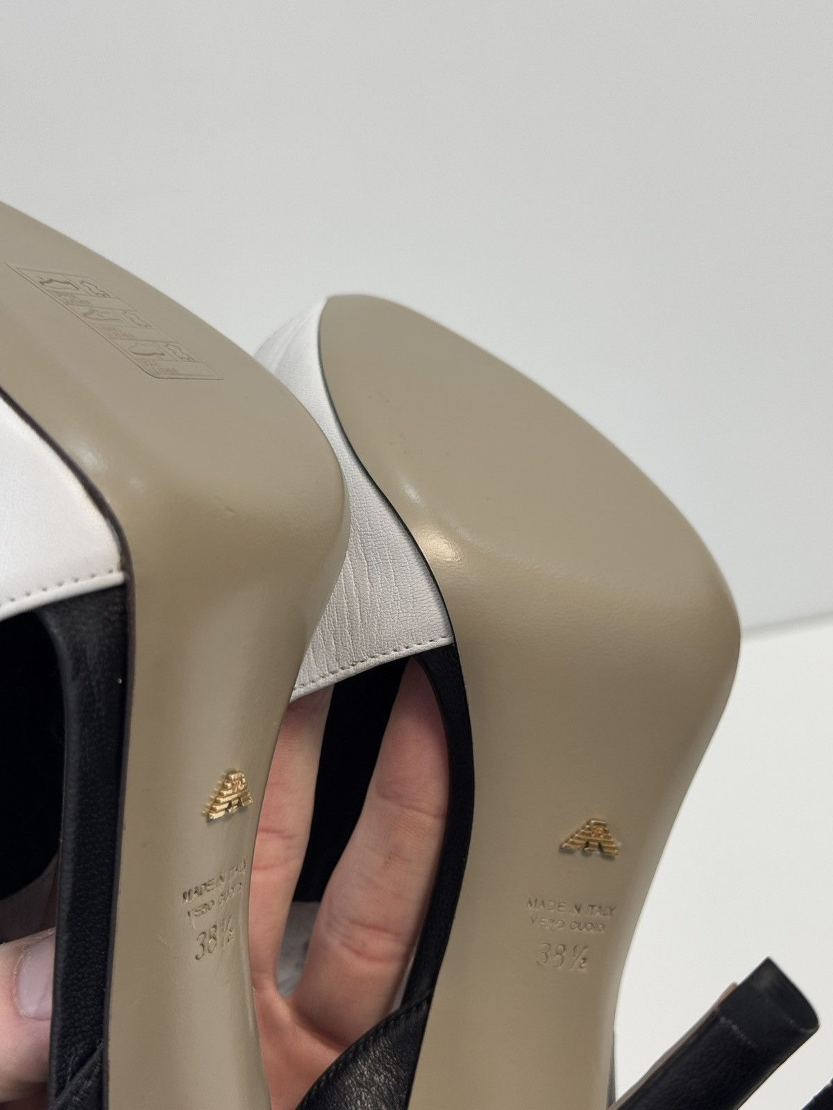 Armani Emporio Armani Leather heels White size 38.5 EU Size US 8.5 / IT 38.5 - 14 Thumbnail
