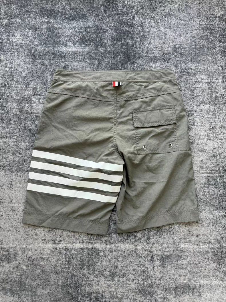 Thom Browne Thom Browne size0 Gray beach shorts Size US 26 / EU 42 - 2 Thumbnail