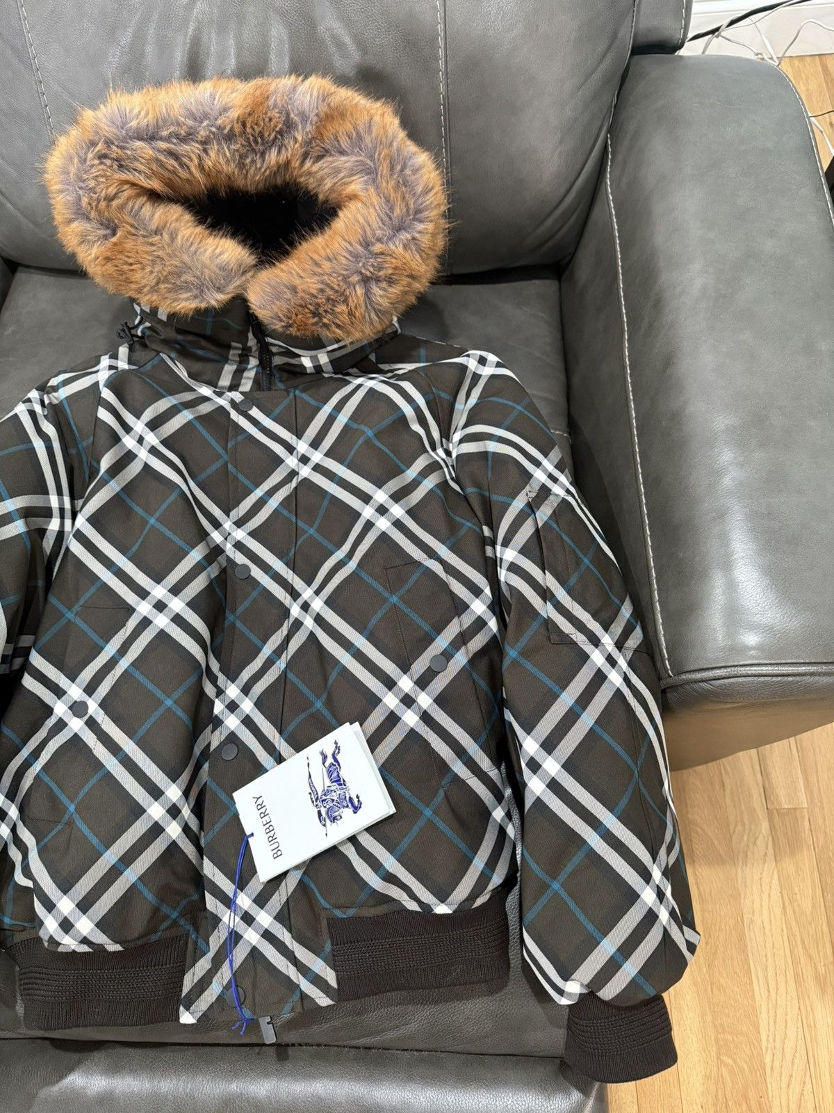 Burberry Burberry fur hood parka Size US M / EU 48-50 / 2 - 2 Thumbnail