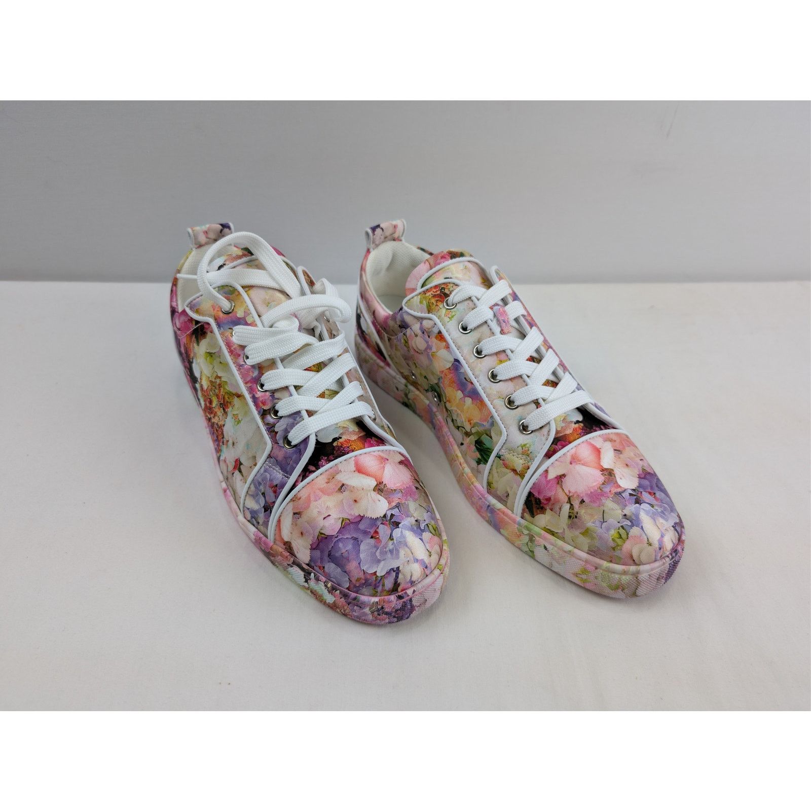 Christian Louboutin o1rshd1 Louis Junior Orlato flat sneaker with a floral print Size US 10 / EU 43 - 6 Thumbnail