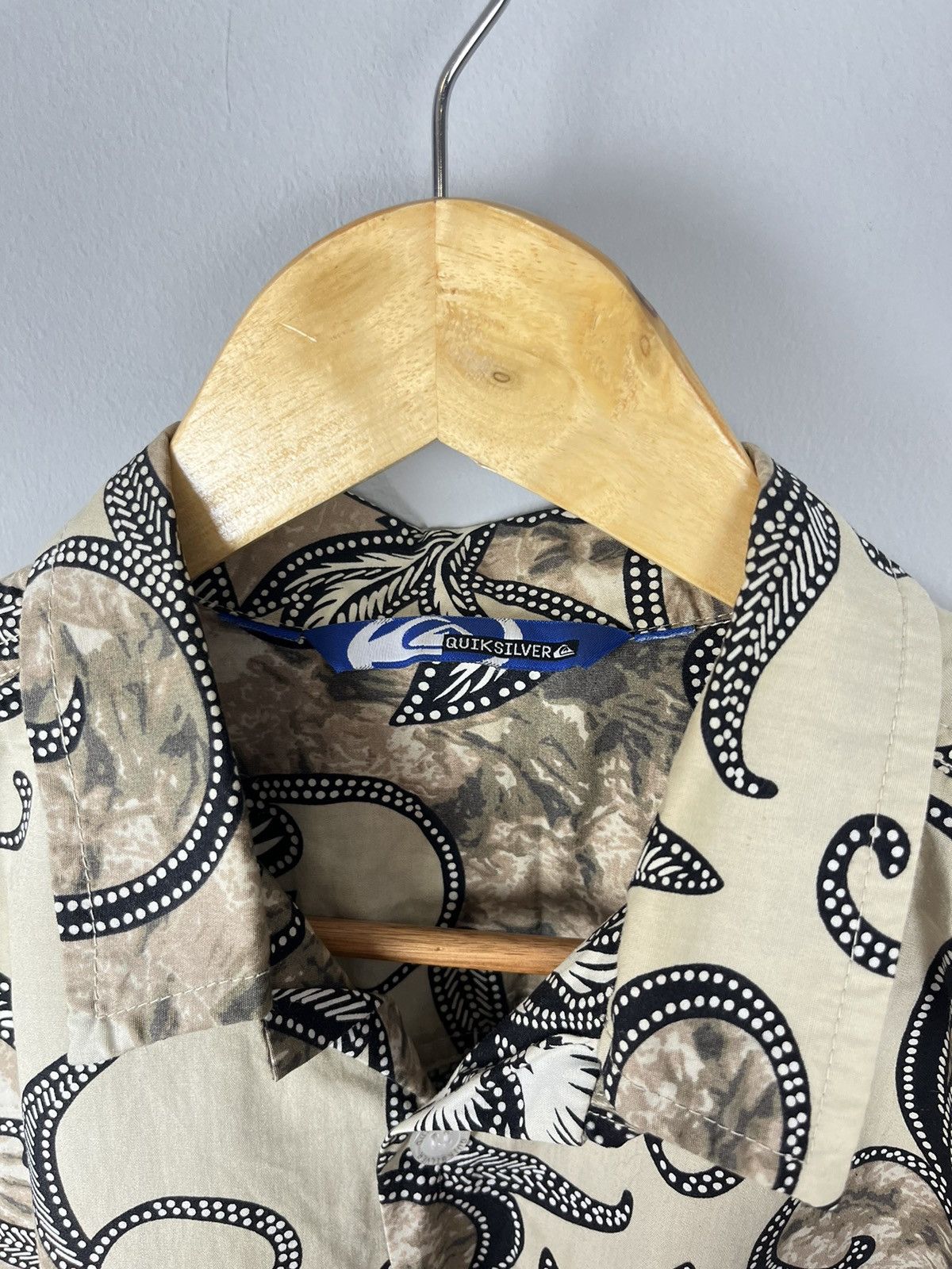 Quiksilver × Vintage Vintage Quiksilver Y2K Streetwear Button Up Surf Style Size US XL / EU 56 / 4 - 8 Thumbnail