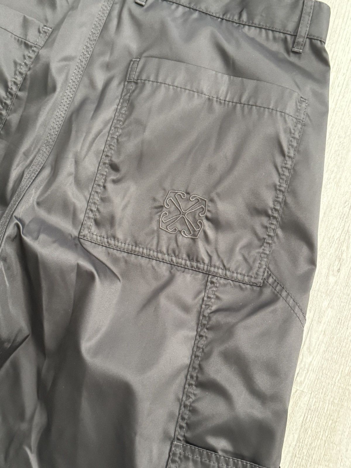 Off-White Off-White Loose Fit Wide Leg Nylon Trouser US36 IT52 Size US 36 / EU 52 - 15 Thumbnail