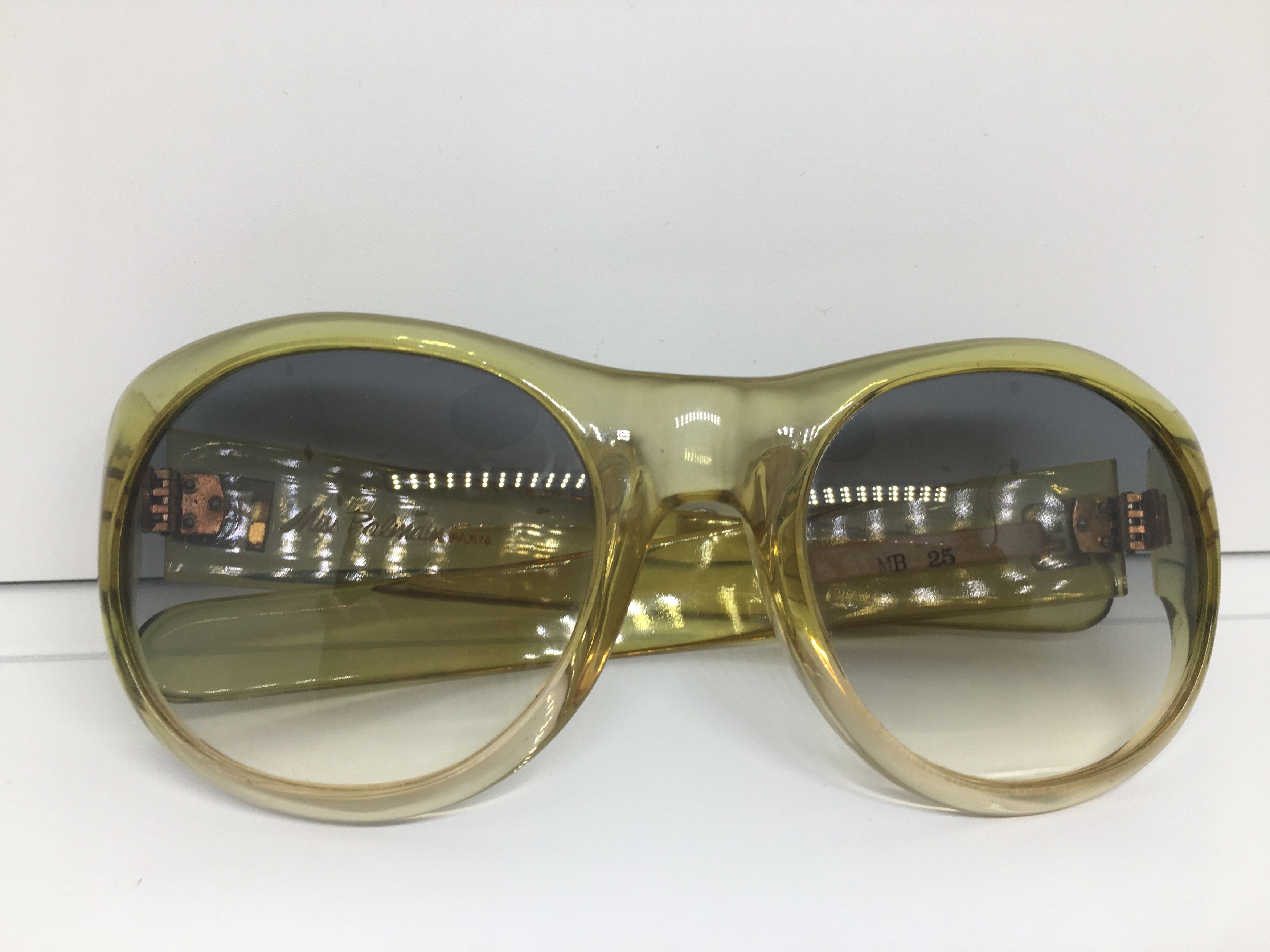 Vintage Vintage Miss Balmain Paris Diva Sunglasses Frame Size ONE SIZE - 7 Thumbnail