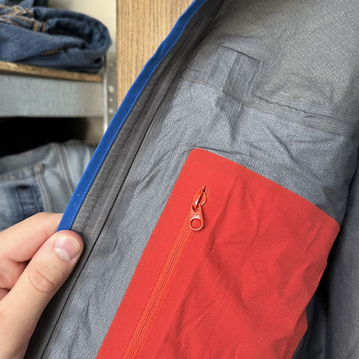 Arc'teryx Men's Arcteryx Beta Gore-Tex Jacket Size US M / EU 48-50 / 2 - 16 Thumbnail