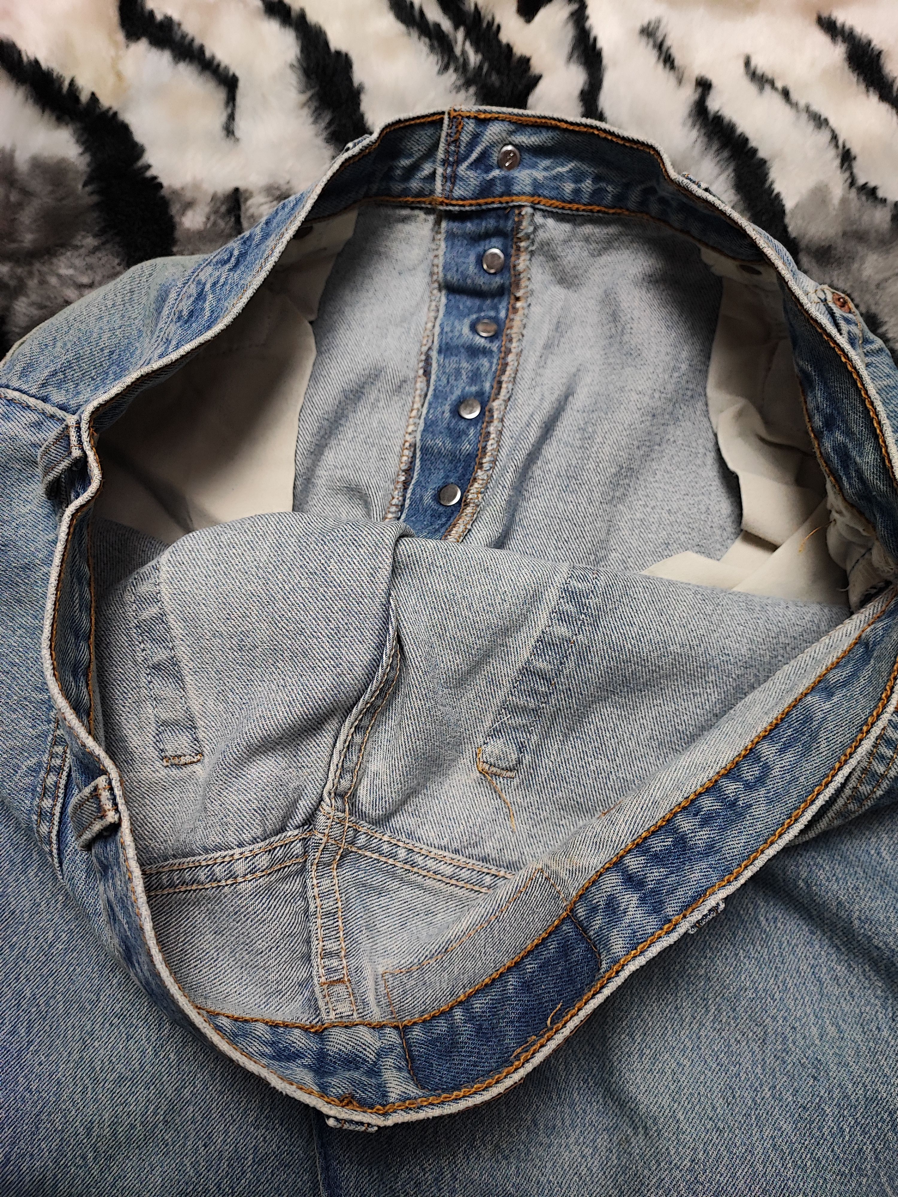 Levi's Vintage Clothing Vintage Levis 501xx Fly Button Jeans Size US 37 - 12 Thumbnail