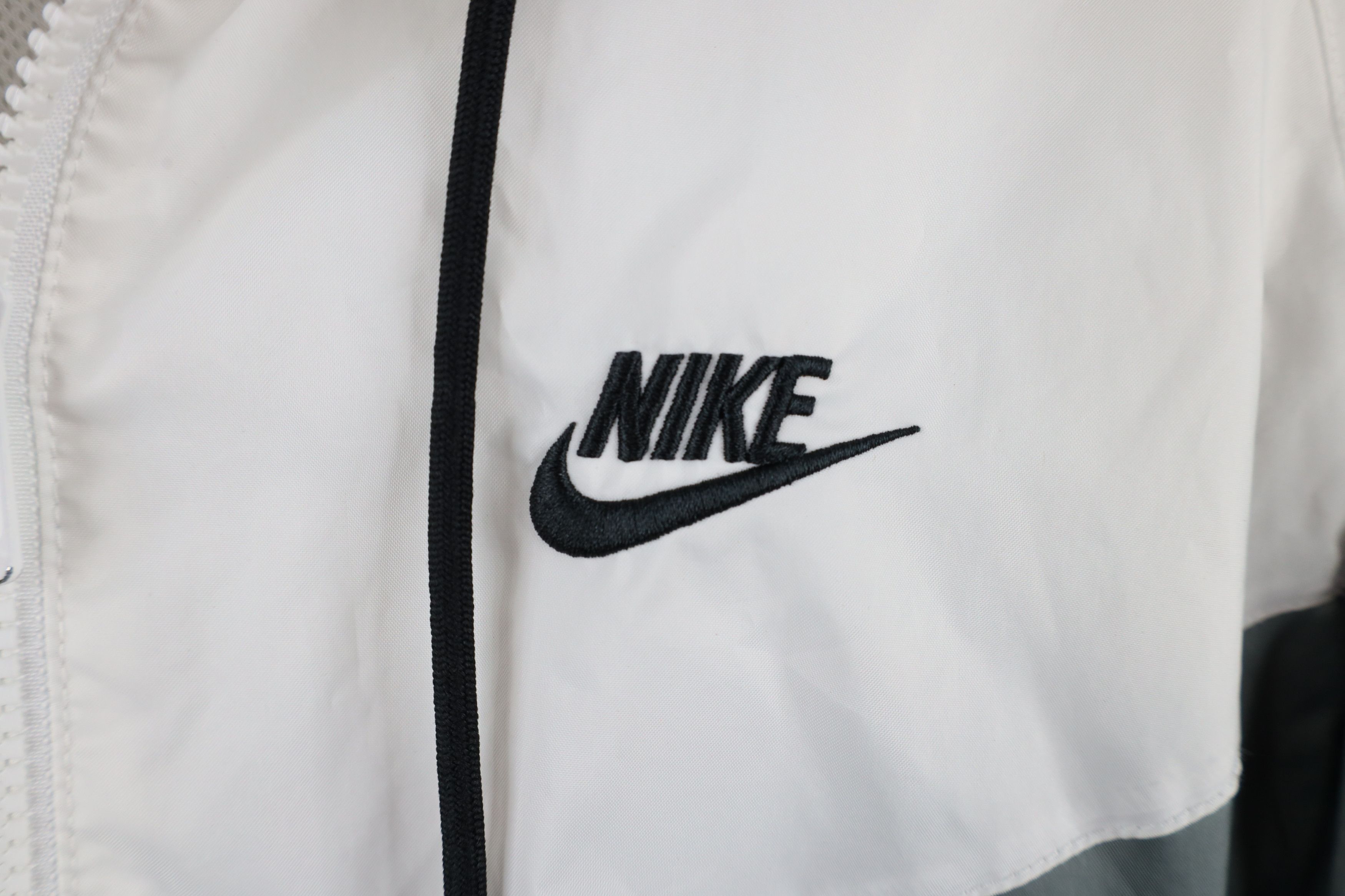 Nike × Vintage Nike Sportswear Lined Hooded Windrunner Windbreaker Jacket Size US M / EU 48-50 / 2 - 4 Thumbnail