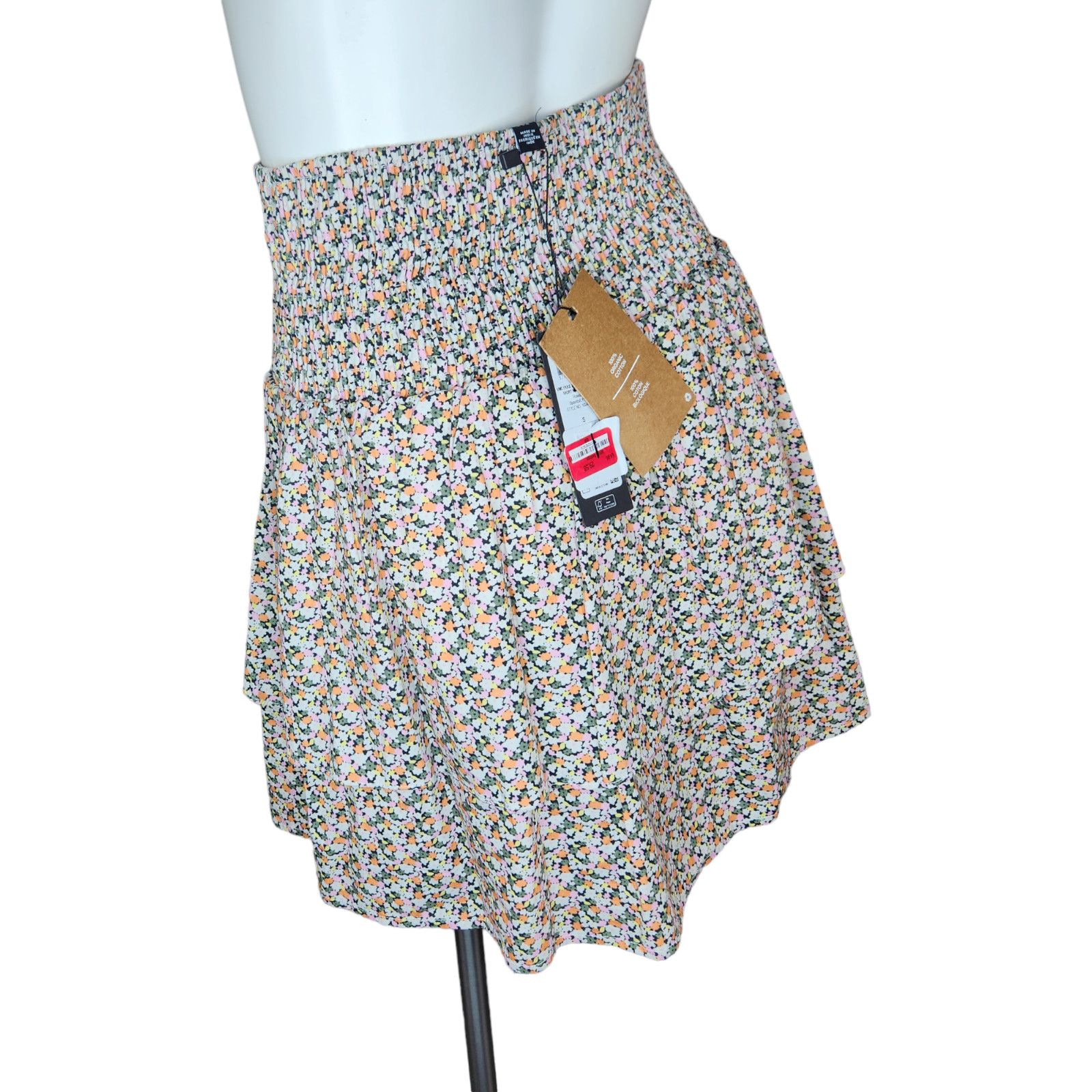 Other Vero Moda Womens Small Lykke Floral Short Skirt Smocked Size 26" / US 2 / IT 38 - 7 Thumbnail