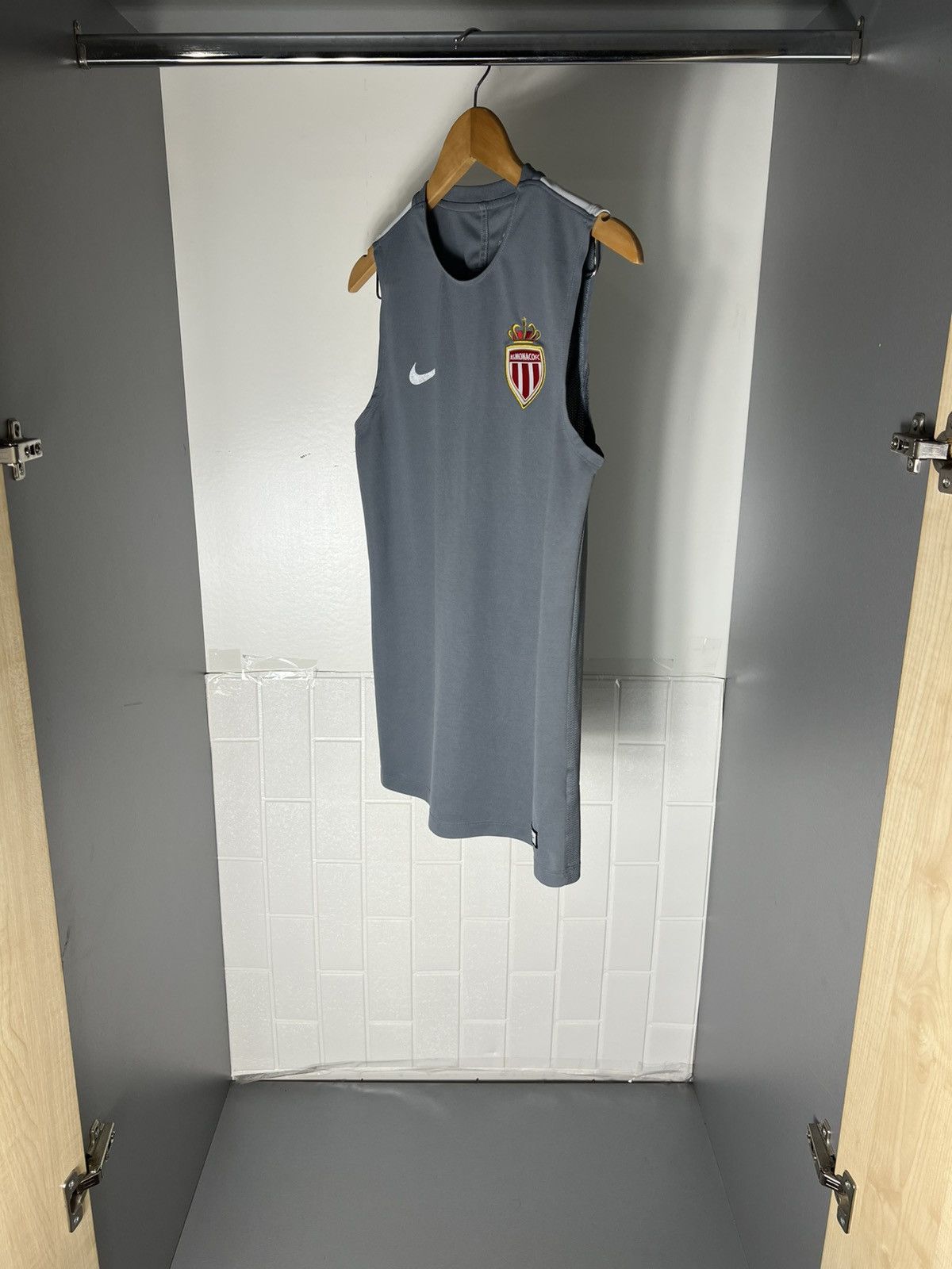 Nike VINTAGE NIKE FC AS MONACO FRANCE RETRO SOCCER JERSEY Y2K 90s Size US S / EU 44-46 / 1 - 15 Thumbnail