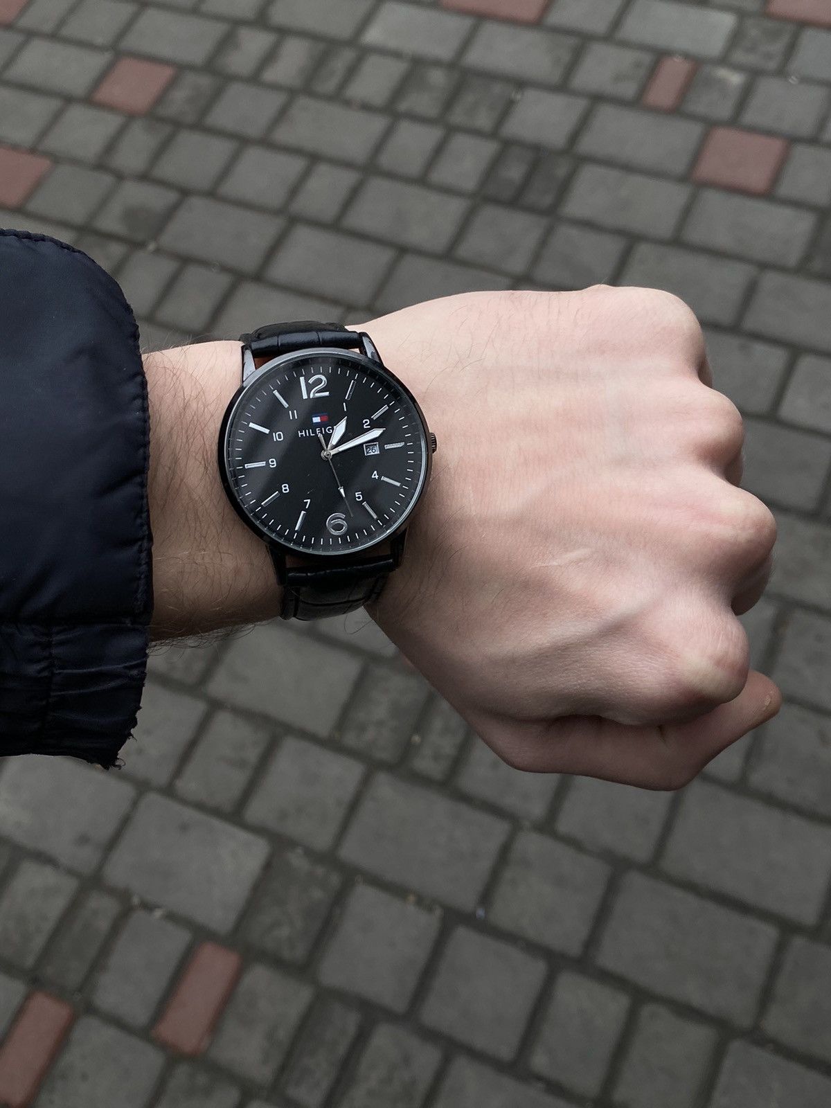Japanese Brand × Jewelry × Vintage Minimalist Black Leather Watch - Japanese Brand Size ONE SIZE - 5 Thumbnail