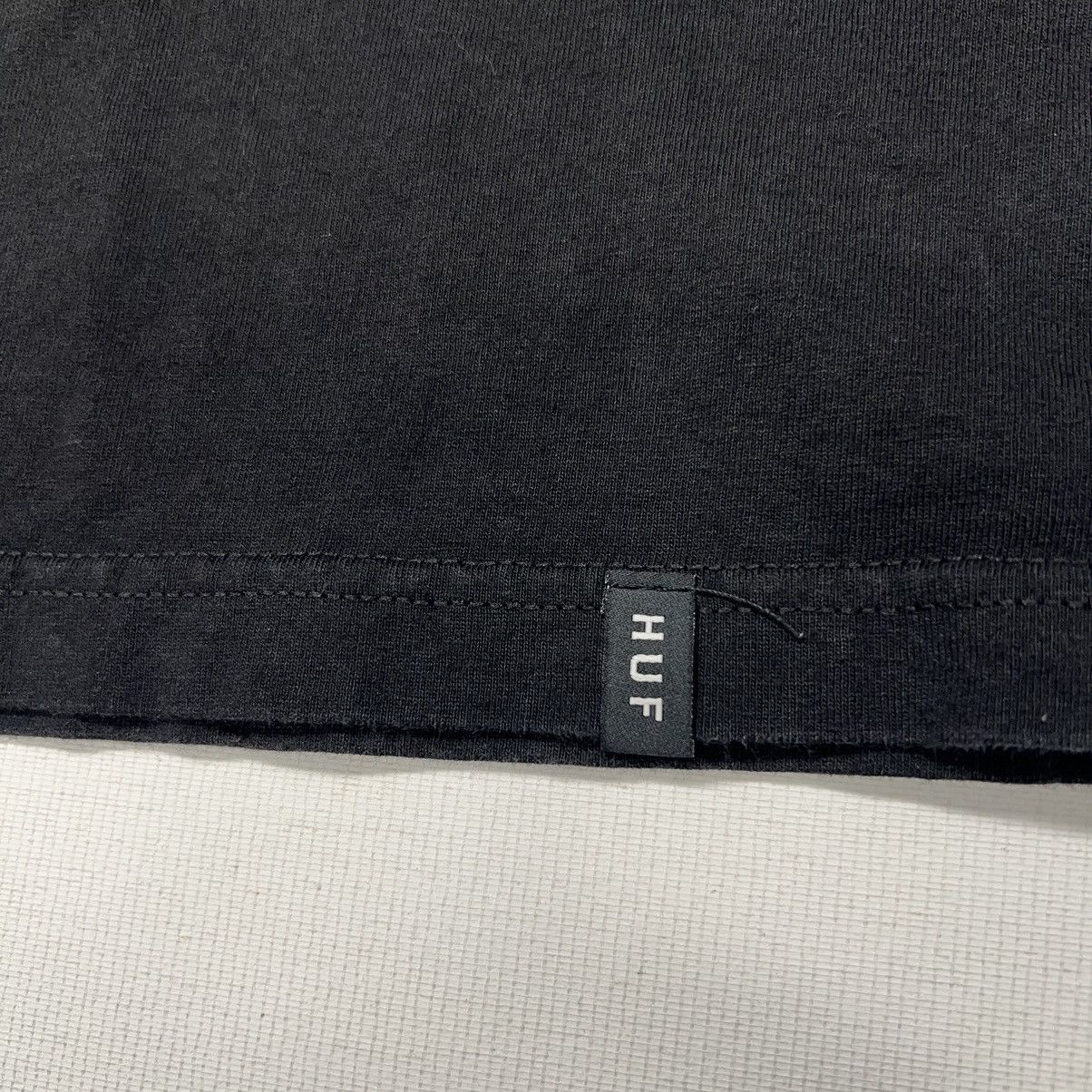 Huf HUF Skull Tee Shirt Black Long Sleeve Finger Skate Logo Size US M / EU 48-50 / 2 - 2 Thumbnail