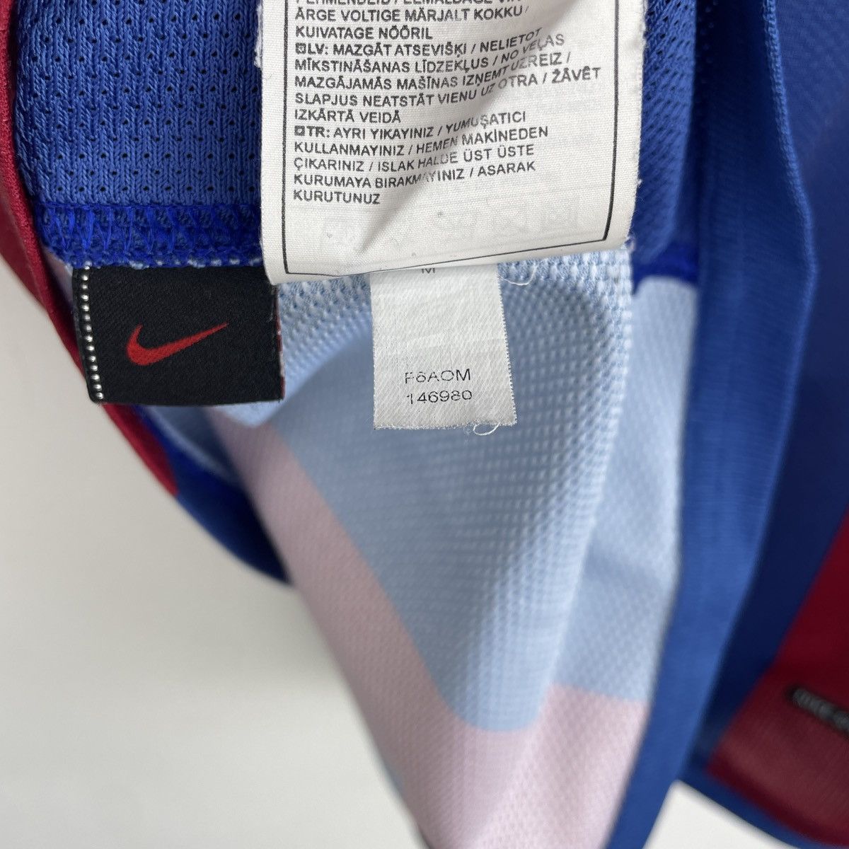 Nike Vintage Barcelona Home Jersey Nike Men’s Shirt 2006/2007 Size US M / EU 48-50 / 2 - 15 Thumbnail