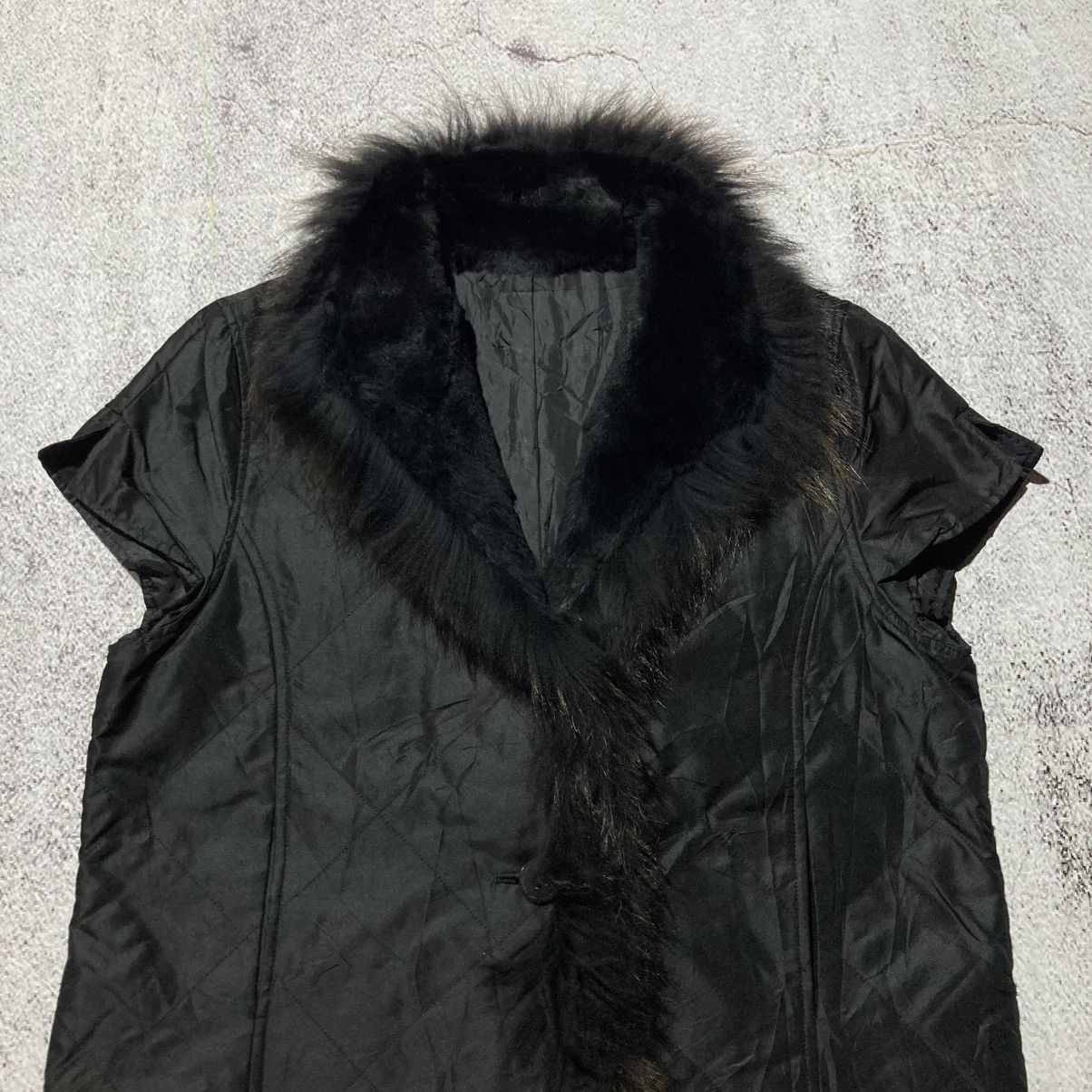 Japanese Brand 2000s Japanese Brand Trim Fur Vest Jacket Vkei Gothic Grunge Size US L / EU 52-54 / 3 - 2 Thumbnail