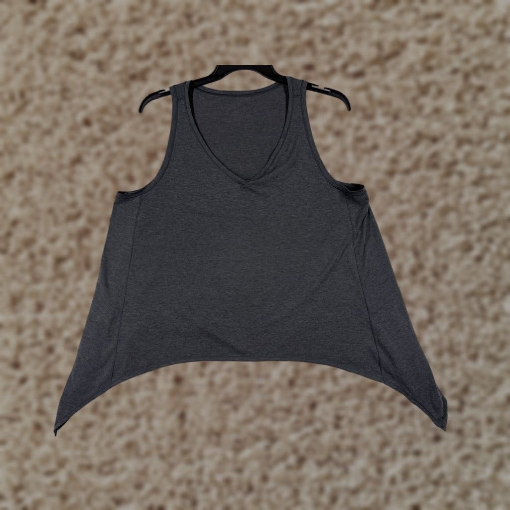 Lululemon Lululemon Shirt Women 6 Gray Watch Me Flip Tank V-Neck Tie Yoga Gym W1ASFS Shirt Women Tank Gray Lululemon 6 V-Neck Casual Size M / US 6-8 / IT 42-44 - 1 Thumbnail
