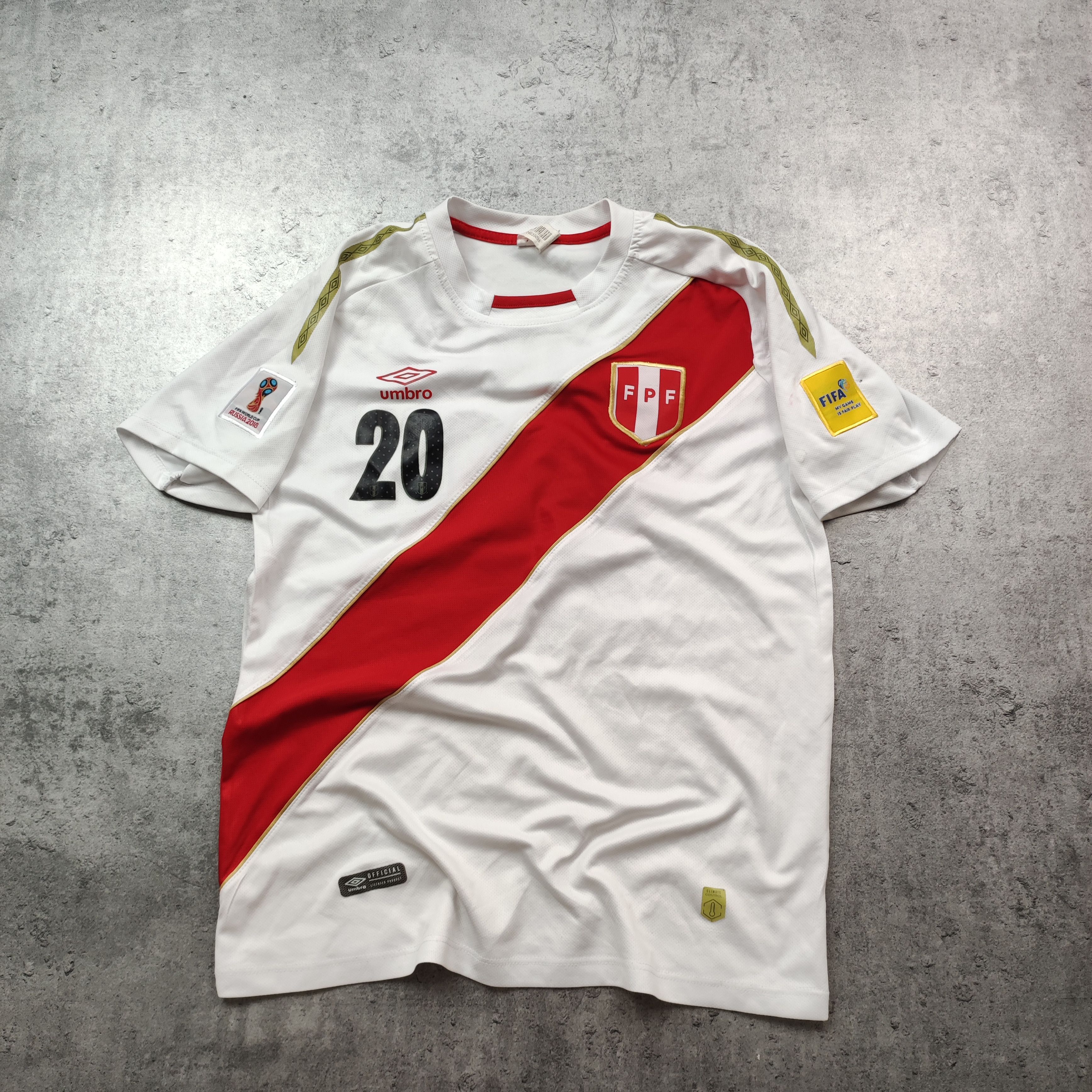 Vintage FIFA World Cap 2018 Peru #20 Flores Home Football Jersey Size US S / EU 44-46 / 1 - 3 Thumbnail