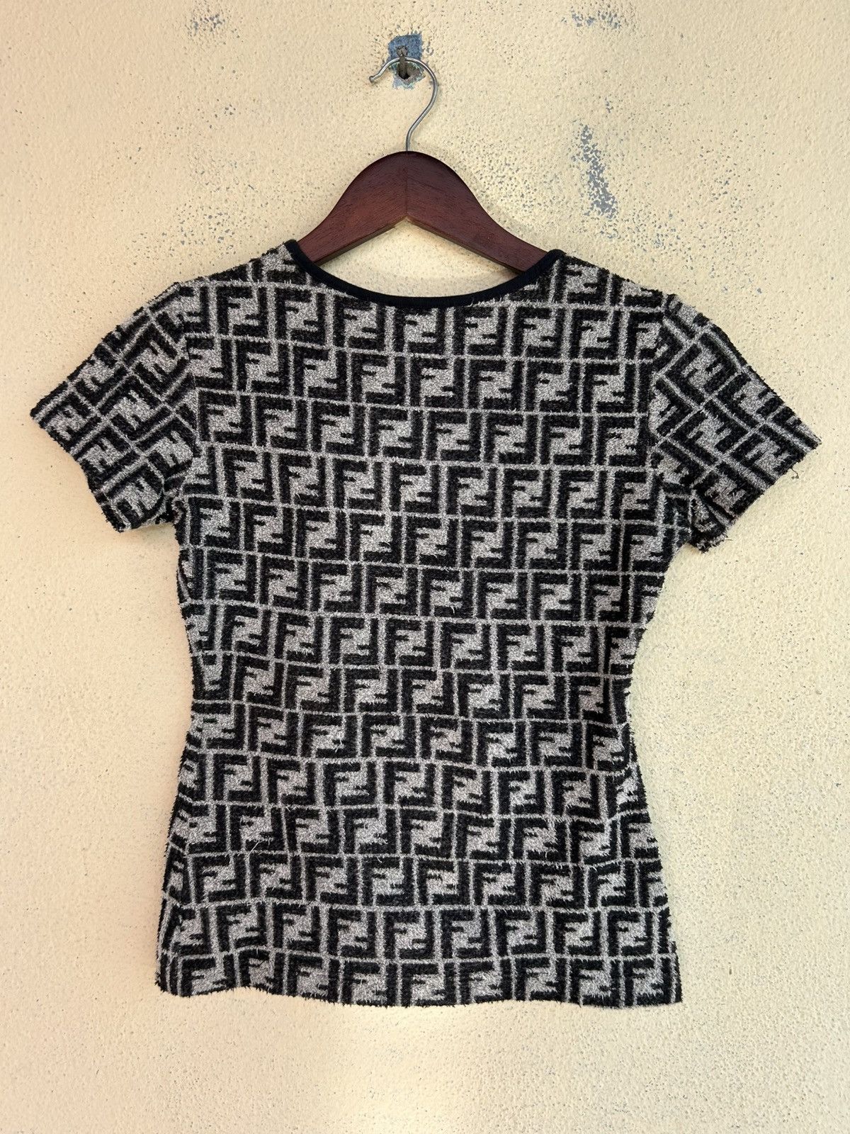 Fendi Vintage Fendi Monogram Fleece Tshirt Size M / US 6-8 / IT 42-44 - 2 Thumbnail