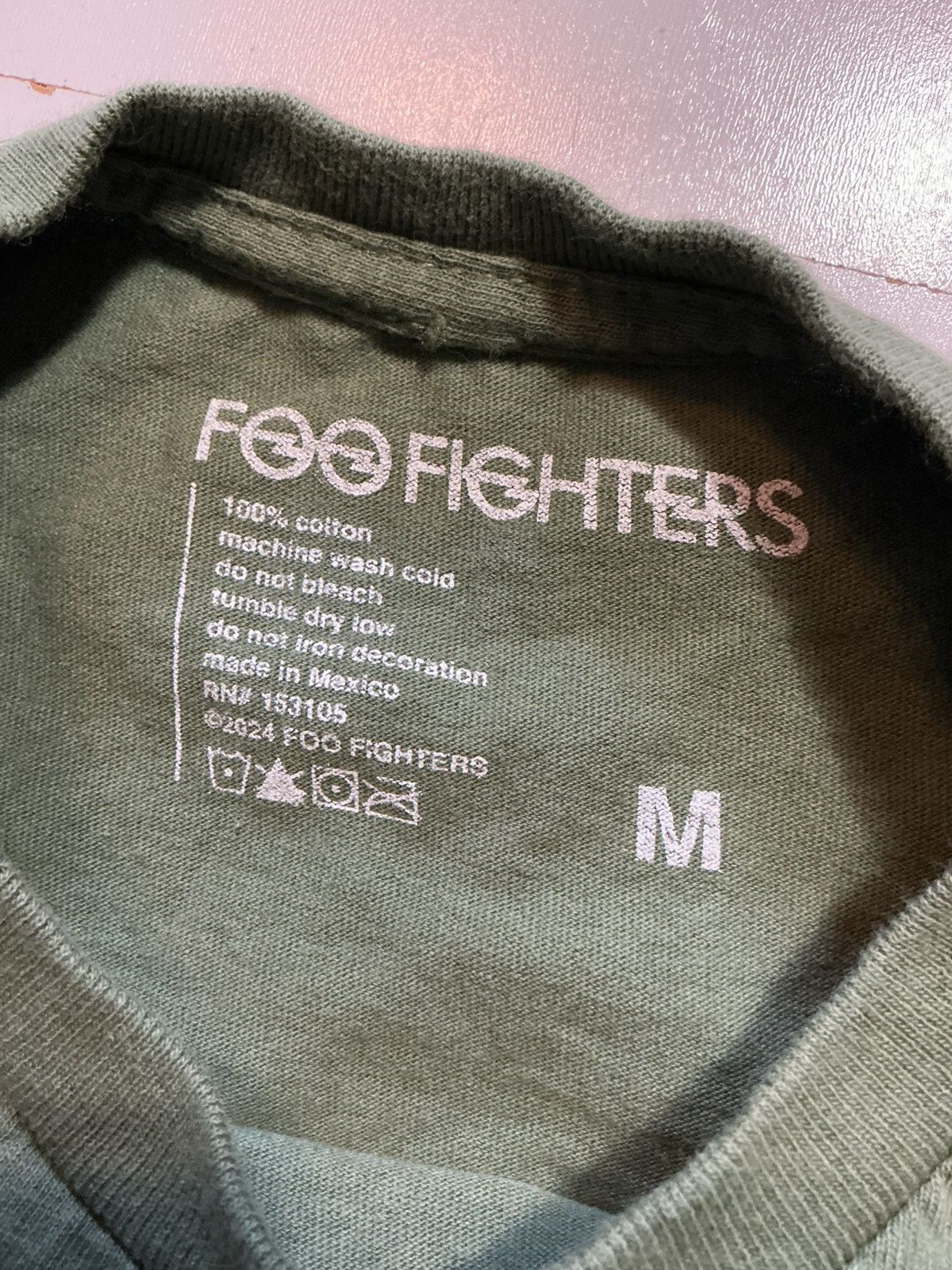 Band Tees Foo Fighters 2024 Tour Everything Or Nothing At All T-Shirt Size US M / EU 48-50 / 2 - 6 Thumbnail