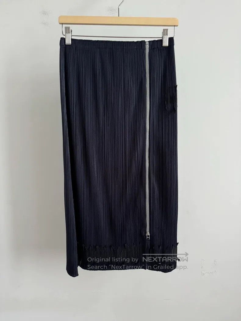 Issey Miyake Issey Miyake size:3 Black Midi Skirt Size 22" - 1 Thumbnail