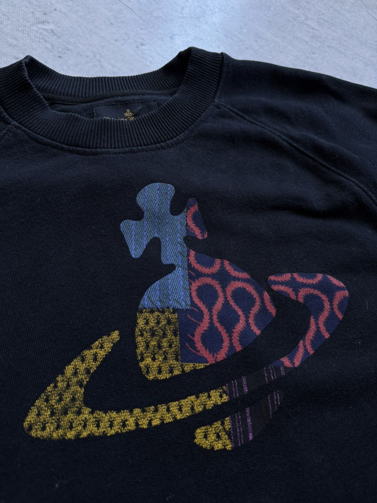 Vivienne Westwood Vivienne Westwood Y2K big logo sweatshirt Size US XS / EU 42 / 0 - 2 Thumbnail
