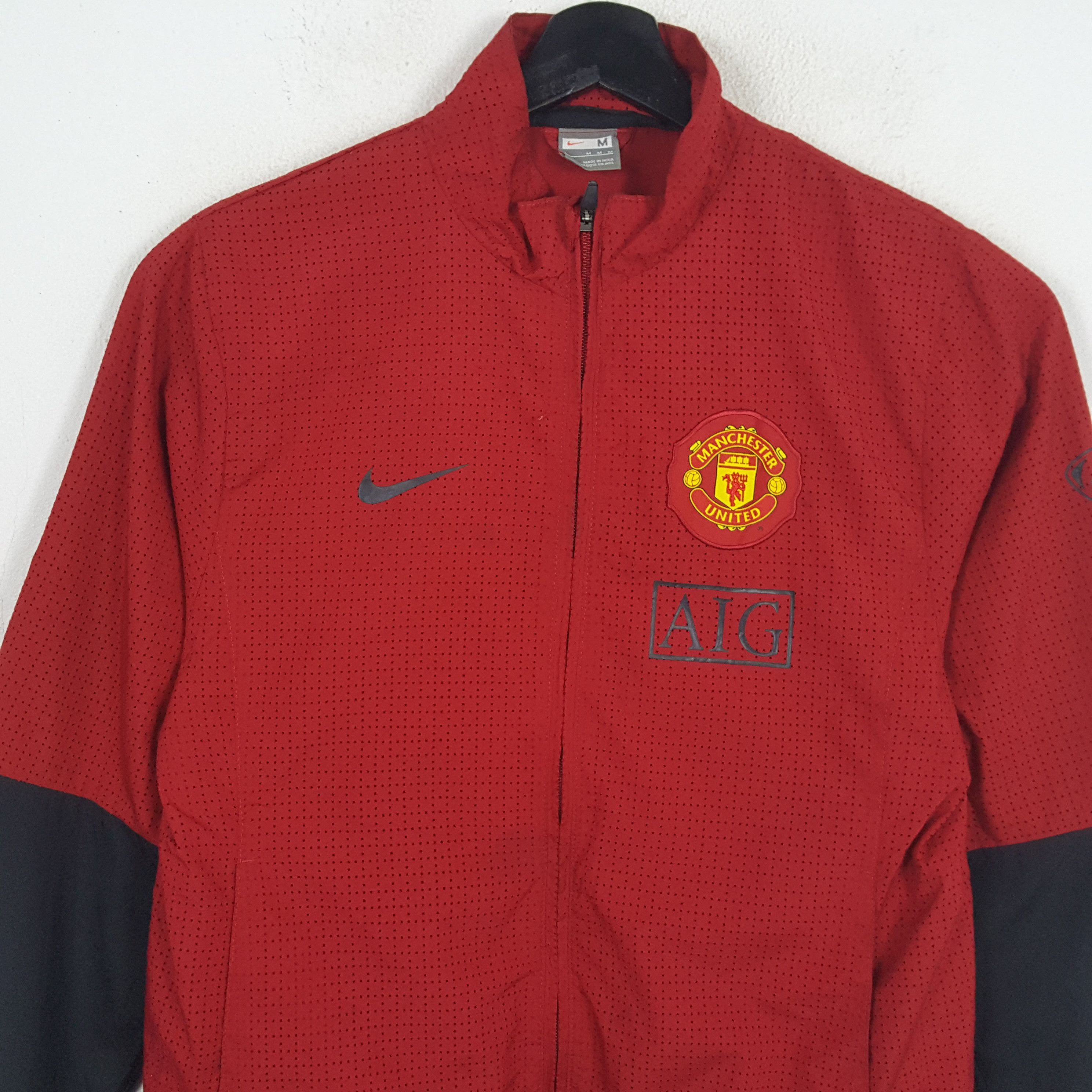 Nike × Vintage NIKE MANCHESTER UNITED AIG Football Team Sportswear Jacket Size US S / EU 44-46 / 1 - 2 Thumbnail