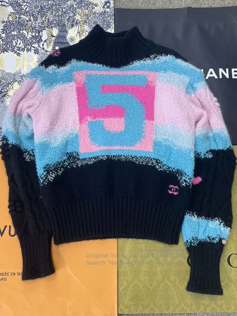 Chanel Chanel Ski series colour block cashmere sweater Size XS / US 0-2 / IT 36-38 - 1 Thumbnail