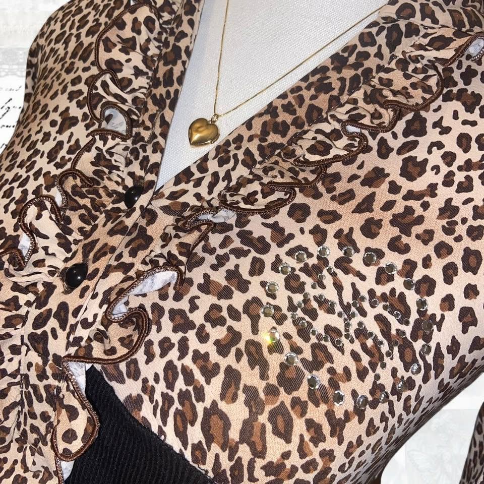 Bebe Vintage Bebe Leopard Print Rhinestone Logo Top (Size M) Size M / US 6-8 / IT 42-44 - 5 Thumbnail