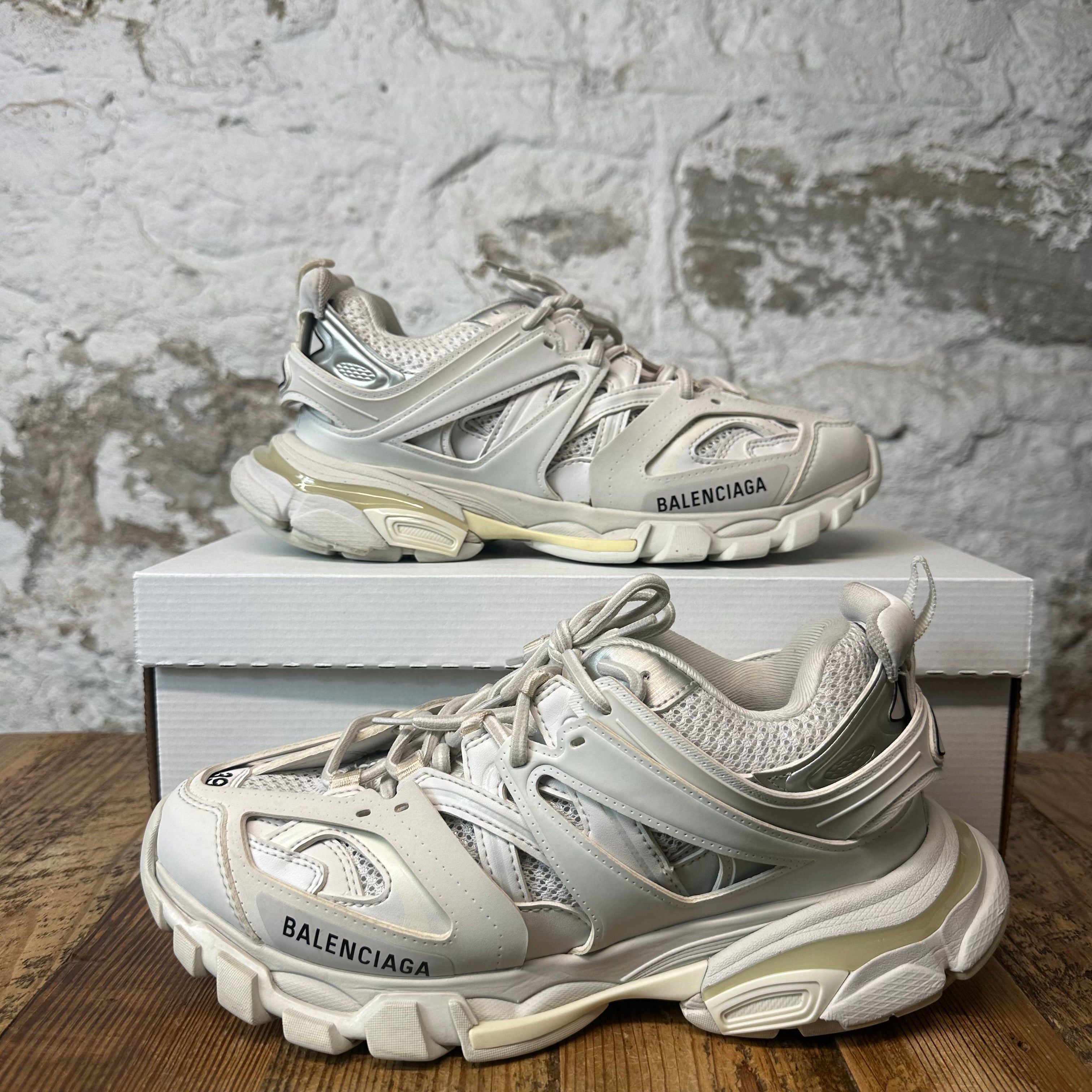 Balenciaga Balenciaga Track Runner Triple White Sneaker Sz 6.5 (39) Size US 6.5 / EU 39-40 - 1 Thumbnail
