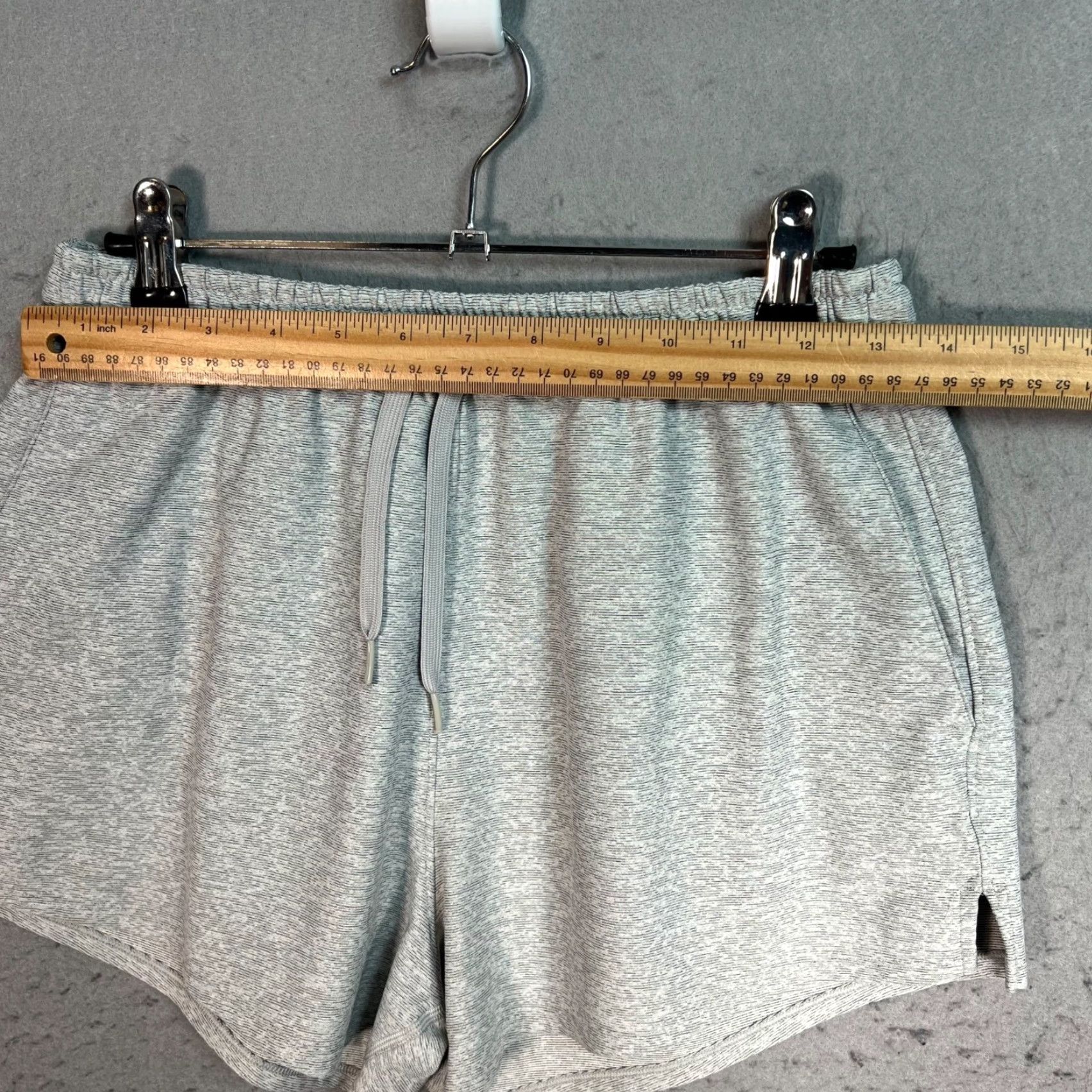 Outdoor Voices VINTAGE Outdoor Voices Womens XS Gray Athletic Shorts w/ Drawstring & Pockets Size 26" / US 2 / IT 38 - 4 Thumbnail
