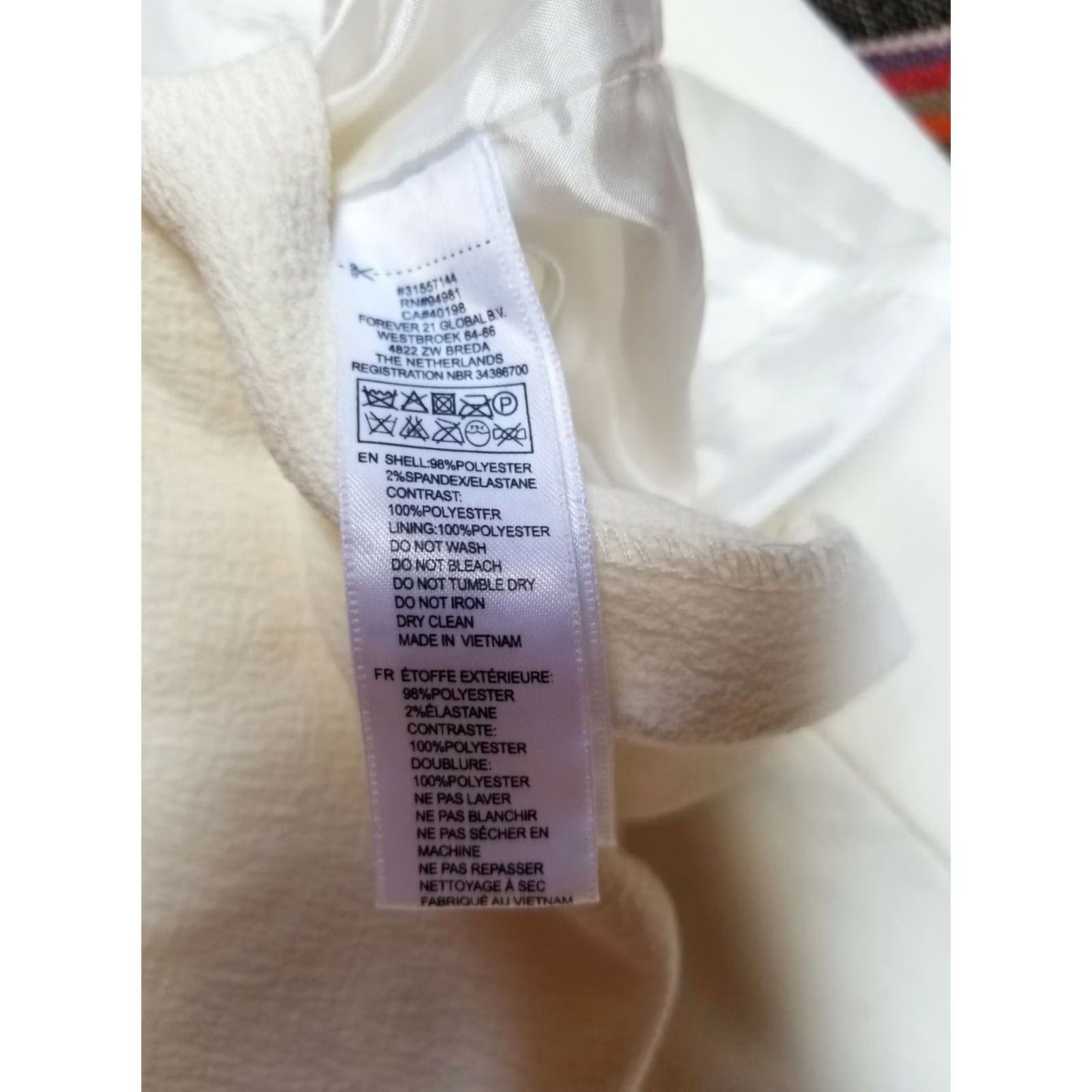 Forever 21 Forever 21 Love 21 Top Small White Scoop Neck Studded Sleeveless Tunic Womens Size S / US 4 / IT 40 - 4 Thumbnail