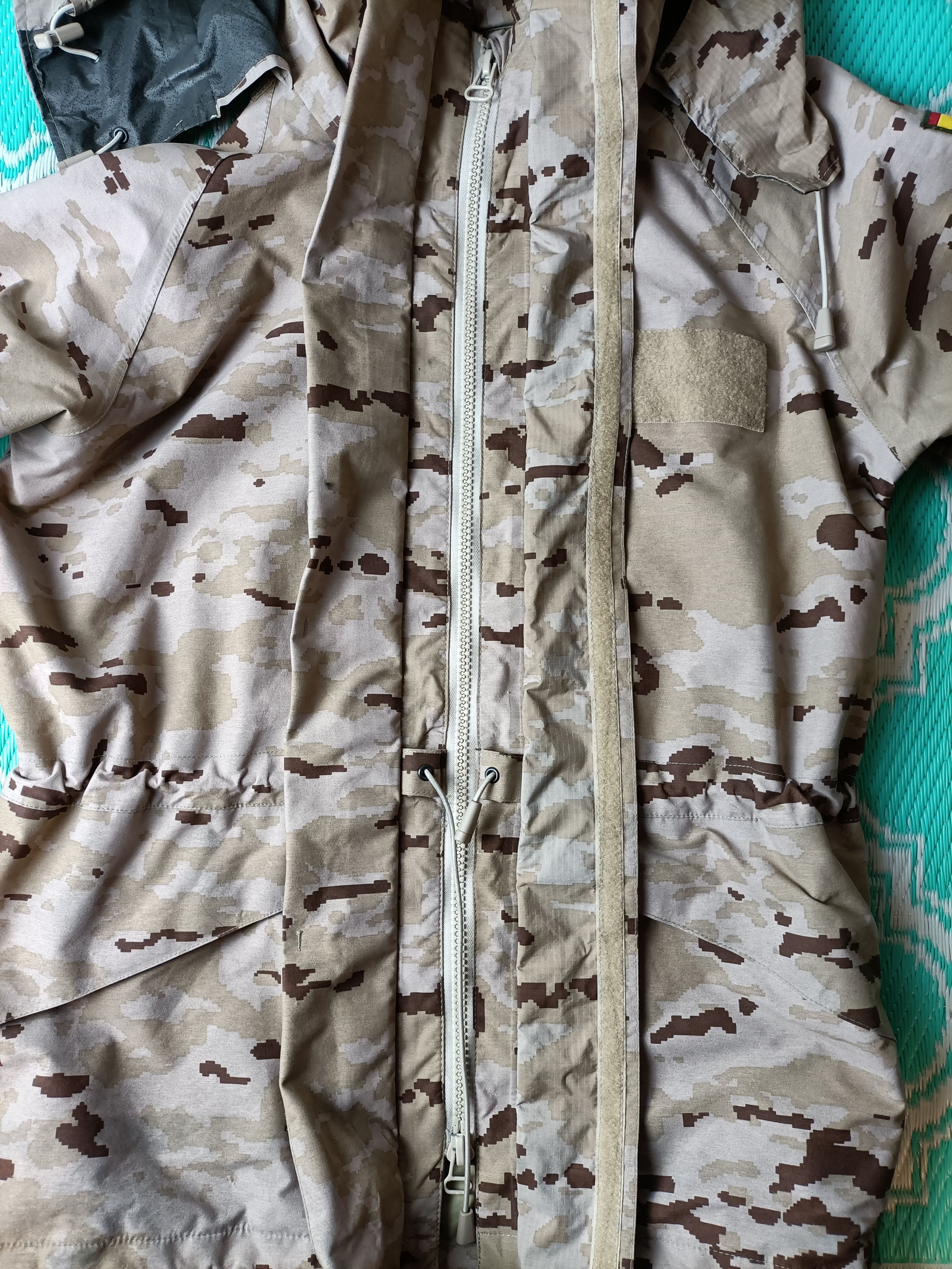 Other Genuine Spanish Army Grassi Parka GORE-TEX Size US L / EU 52-54 / 3 - 9 Thumbnail