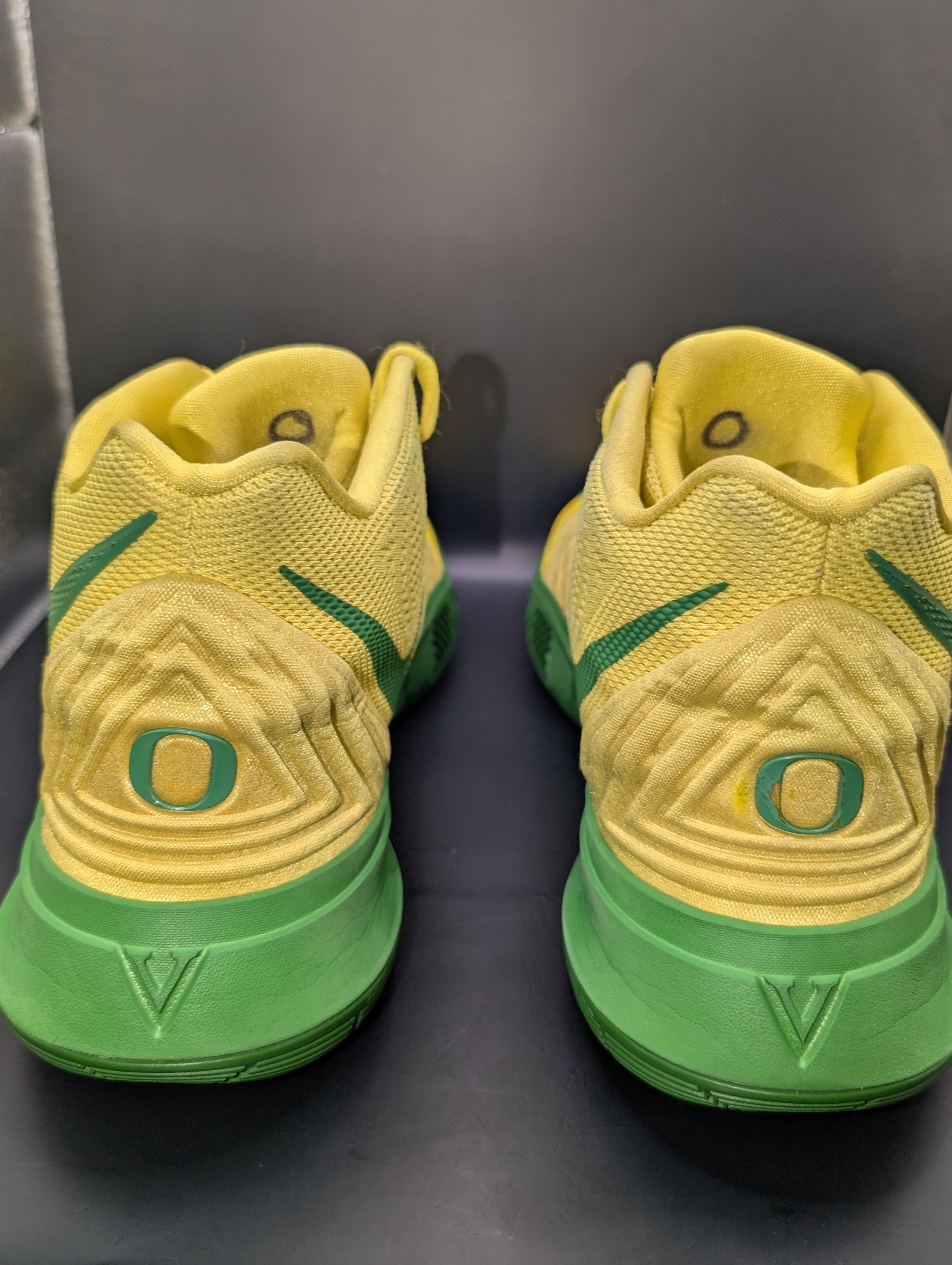Nike Nike Kyrie 5 Oregon Ducks Promo PE 2018 Size US 12.5 / EU 45-46 - 3 Thumbnail