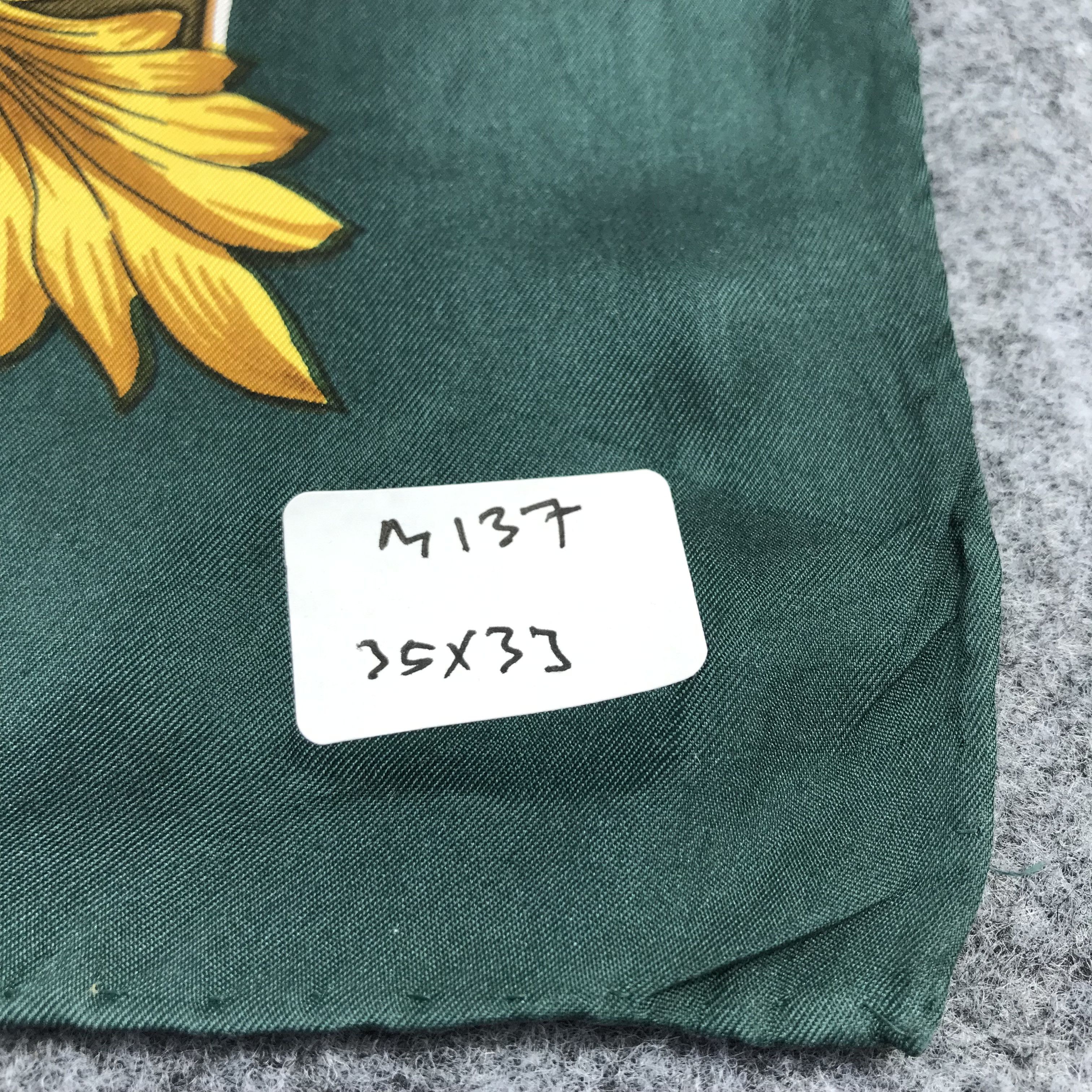 Vintage Vintage Luxury Design Silk Scarf M137 Size ONE SIZE - 8 Thumbnail