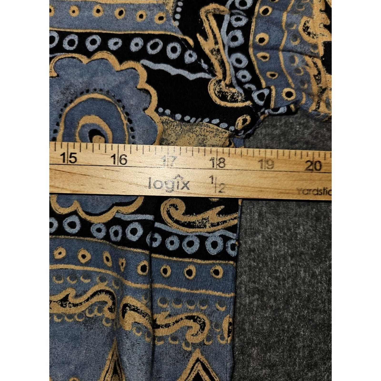 Gotcha VINTAGE Gotcha Covered Shirt Womens M Blue Button Women USA Paisley Rayon Size M / US 6-8 / IT 42-44 - 3 Thumbnail