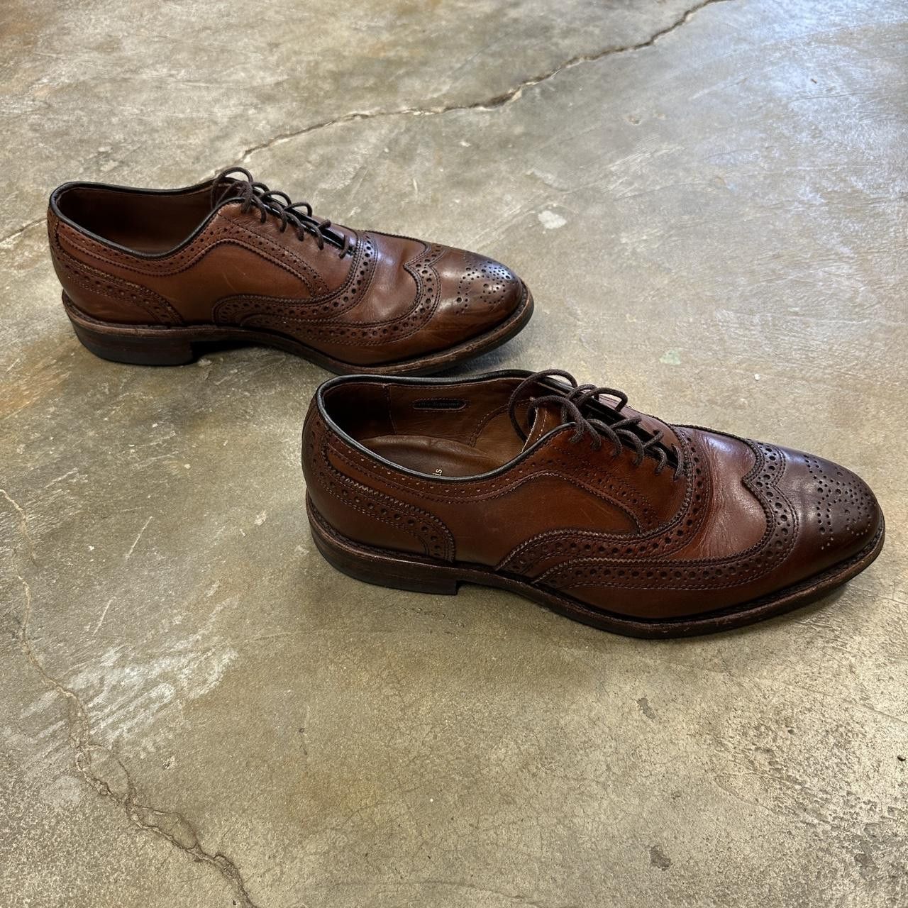 Allen Edmonds Allen Edmonds McAllister Wingtip Oxfords Mens 9.5 Leather Size US 9.5 / EU 42-43 - 3 Thumbnail