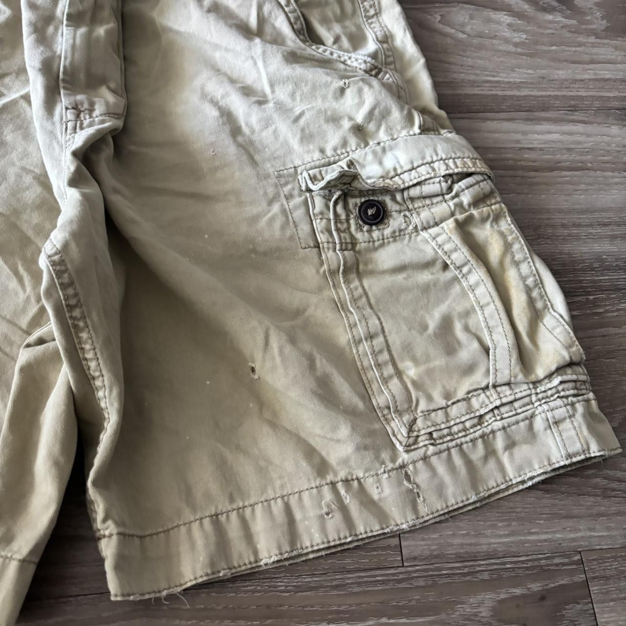 Vintage Crazy Vintage Y2K/2000s Baggy Khaki Streetwear Skater Style Cargo Shorts! Size 42 Size US 42 / EU 58 - 4 Thumbnail