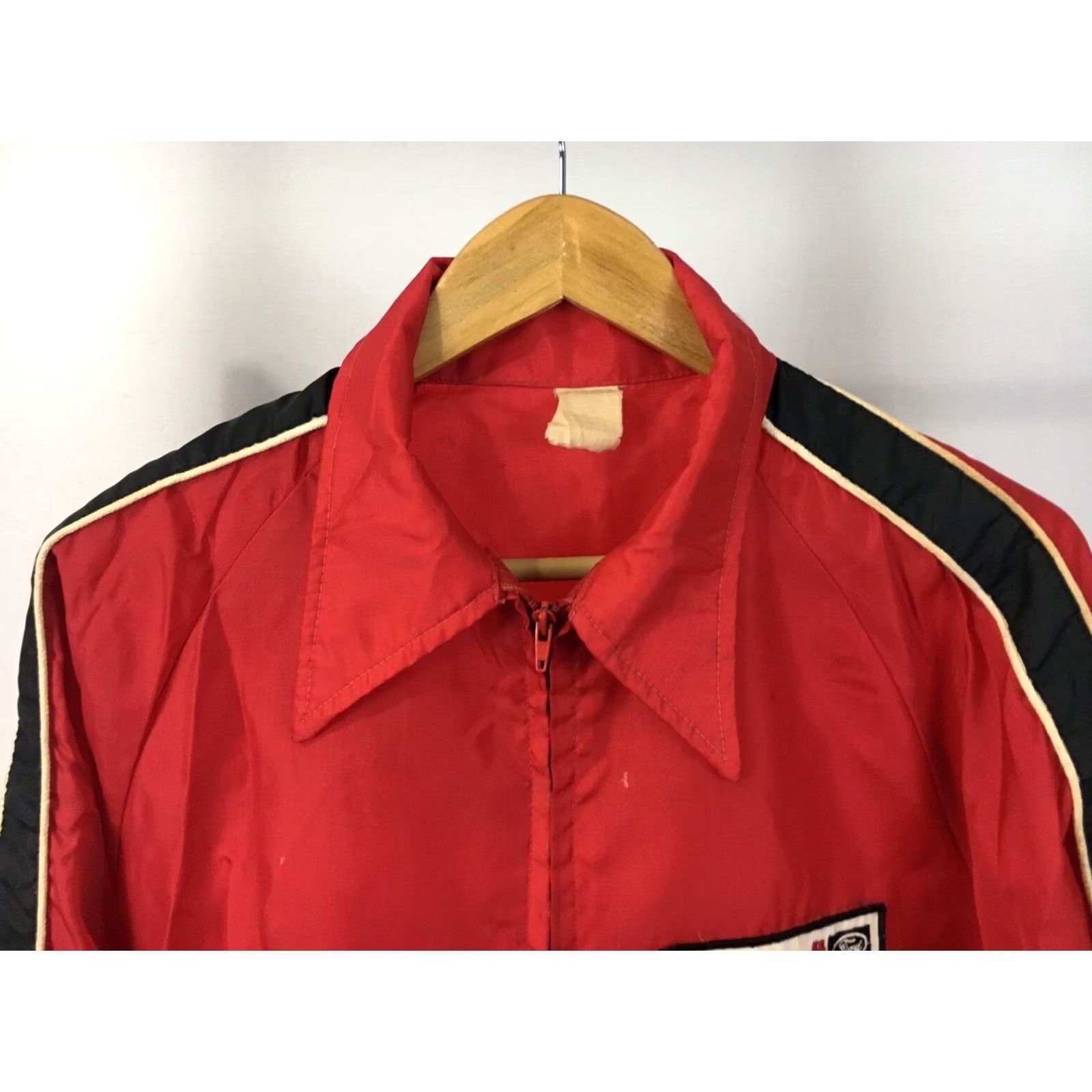 Vintage VINTAGE RARE 70s Motorcraft Ford Striped Tape Drag Racing Windbreaker Jacket Size L Red Men Jacket Size US L / EU 52-54 / 3 - 2 Thumbnail
