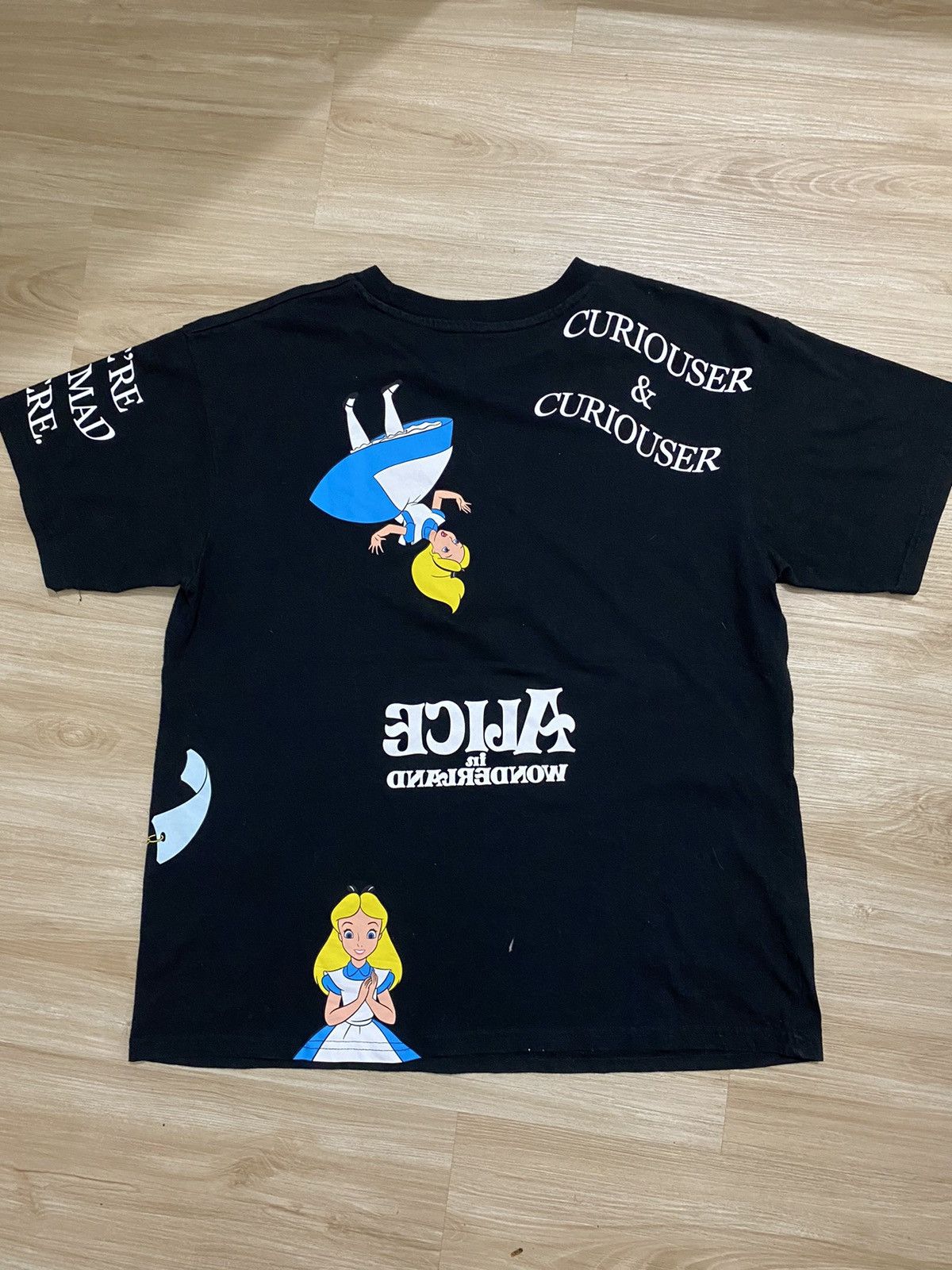 Cartoon Network × Disney × Vintage Alice In Wonderland Fullprint Size US S / EU 44-46 / 1 - 2 Thumbnail