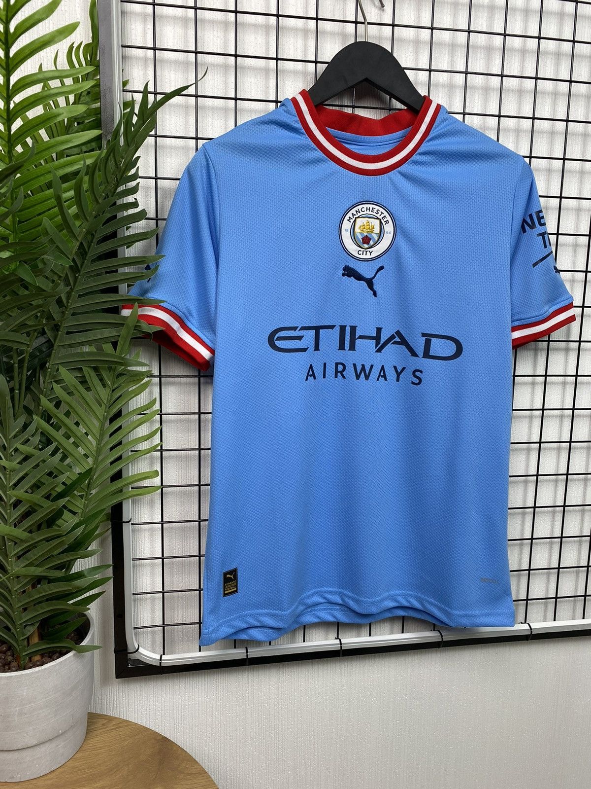 Puma Manchester City soccer jersey 2022 2023 Puma S size football Size US S / EU 44-46 / 1 - 2 Thumbnail