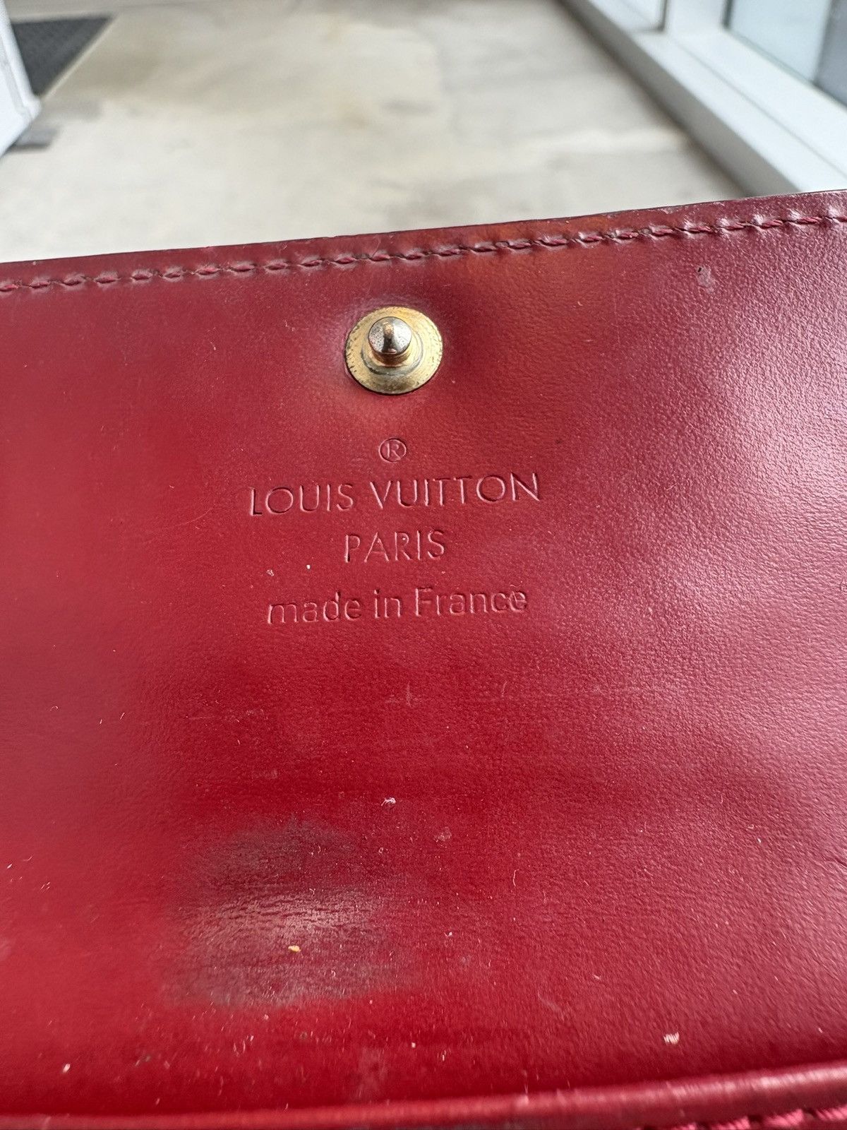 Louis Vuitton LV Red Monogram Key Holder Accessory Size ONE SIZE - 4 Thumbnail
