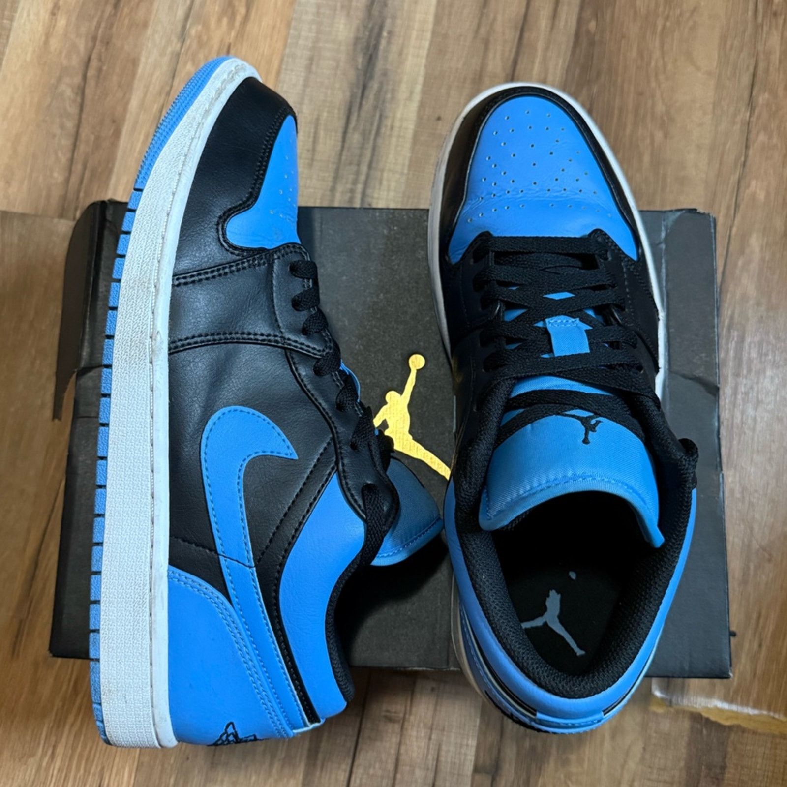 Jordan Brand Jordan 1 Low University Blue Size US 10.5 / EU 43-44 - 2 Thumbnail