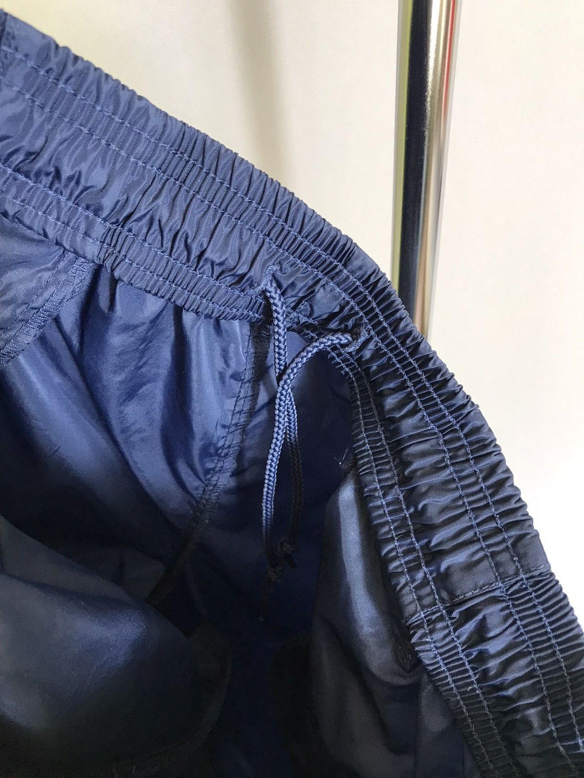 Vintage 90s Nike Mens Spell Out Cuffed Nylon Jogger Pants Blue Size US 32 / EU 48 - 11 Thumbnail