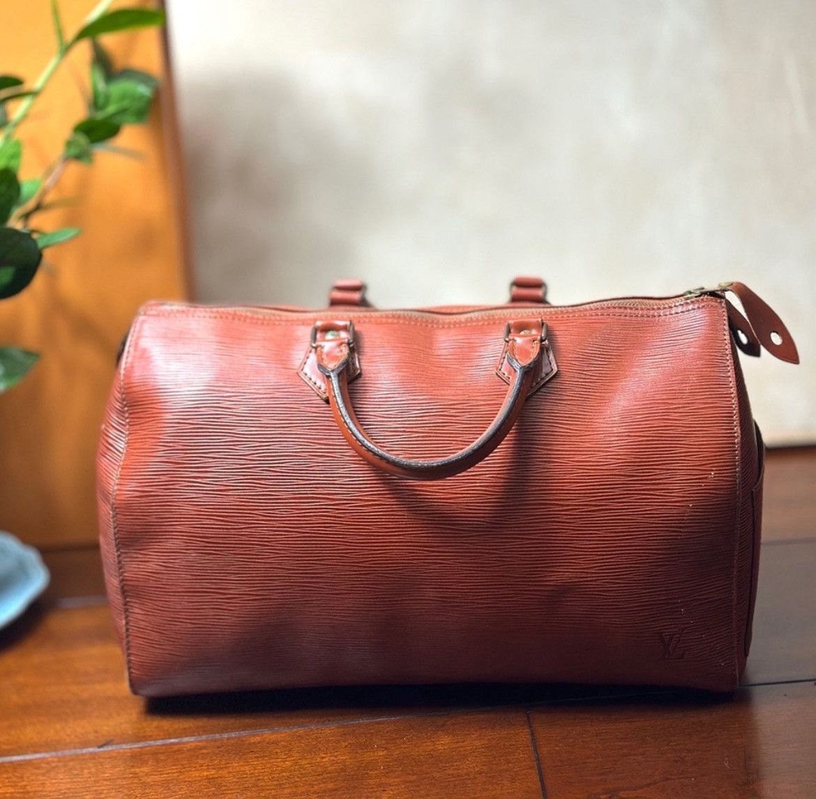 Louis Vuitton Louis Vuitton Epi 40 Size ONE SIZE - 1 Thumbnail