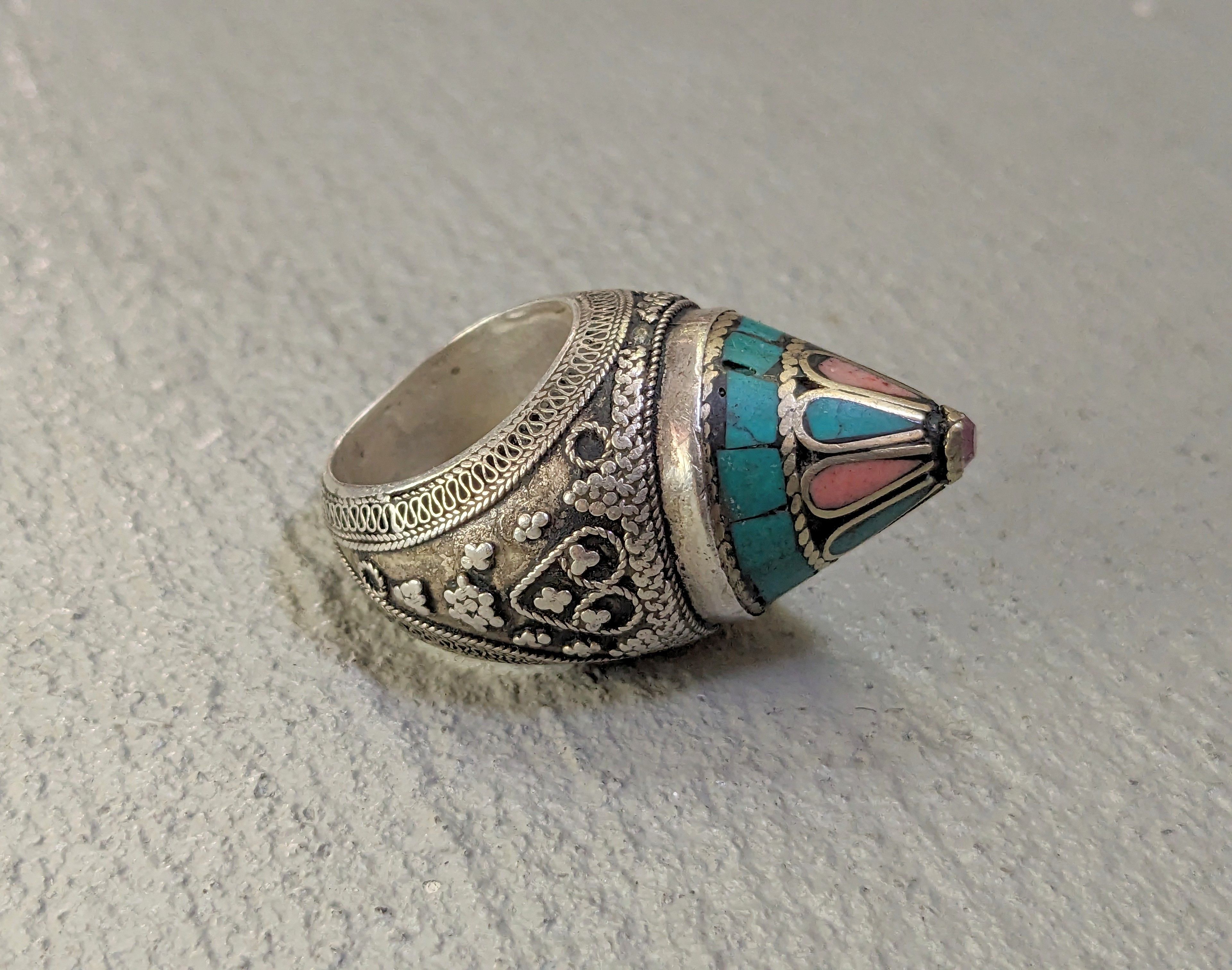 Jewelry Vintage Coral Turquoise Ring 8.5 Tribal Kuchi Afghanistan Size ONE SIZE - 5 Thumbnail